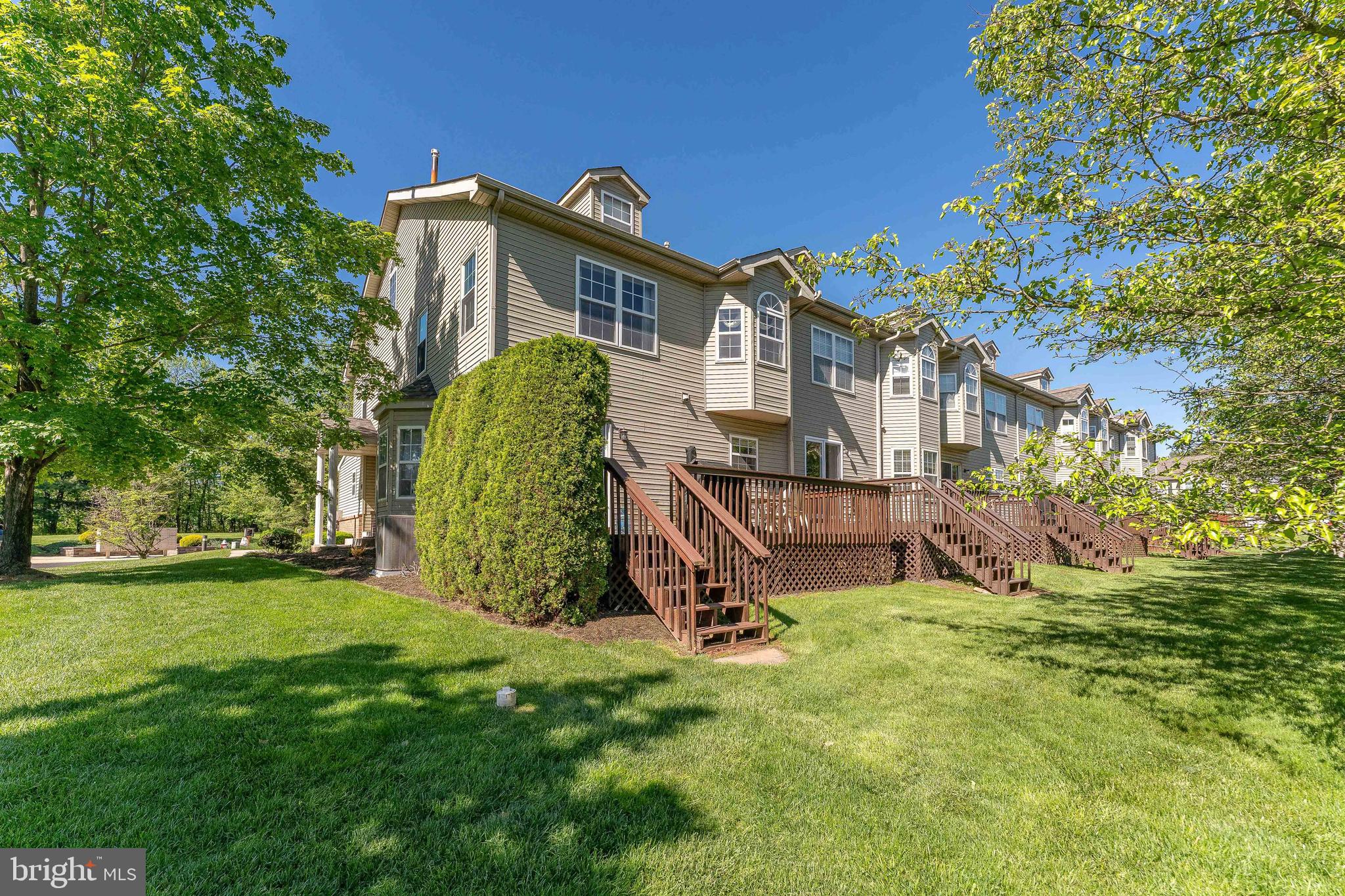 COLLEGE WOODS - Residential