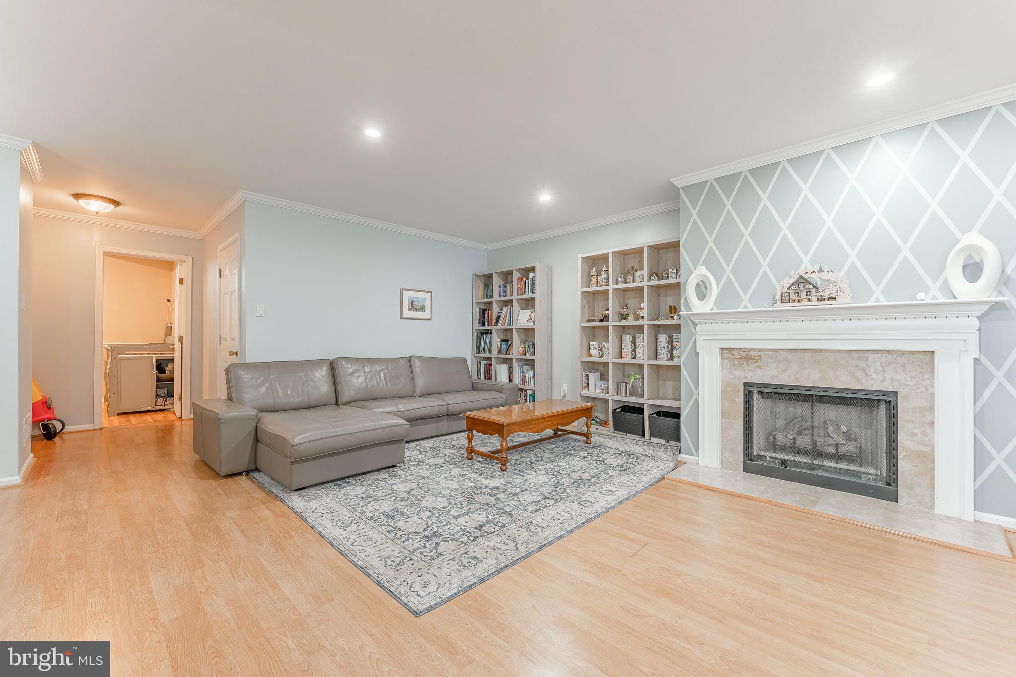 COLLEGE WOODS - Residential