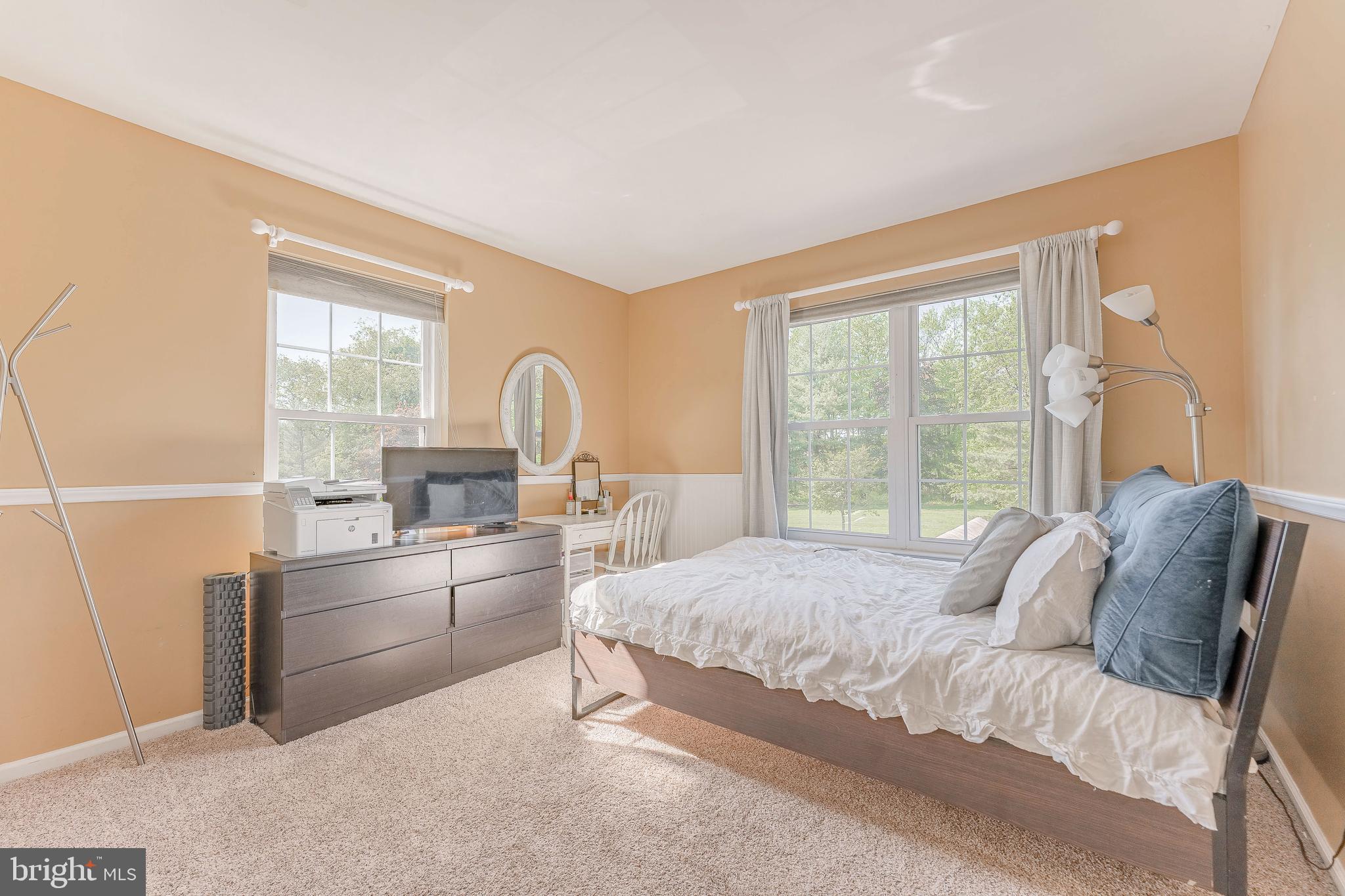 COLLEGE WOODS - Residential