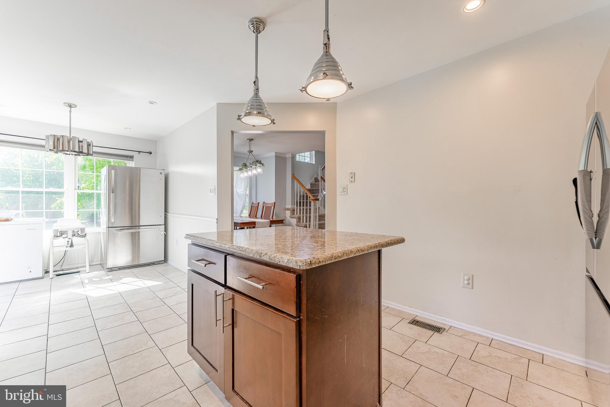 COLLEGE WOODS - Residential