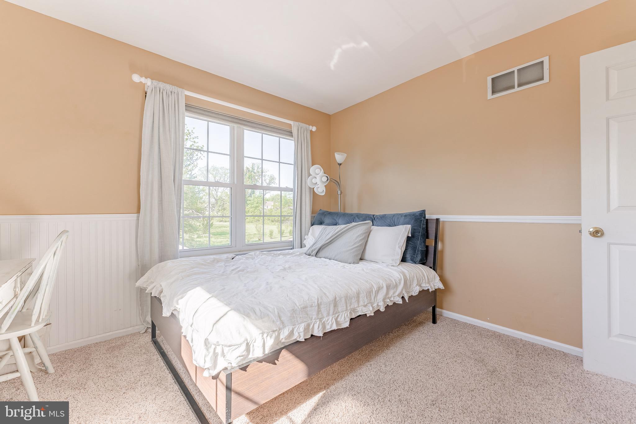 COLLEGE WOODS - Residential