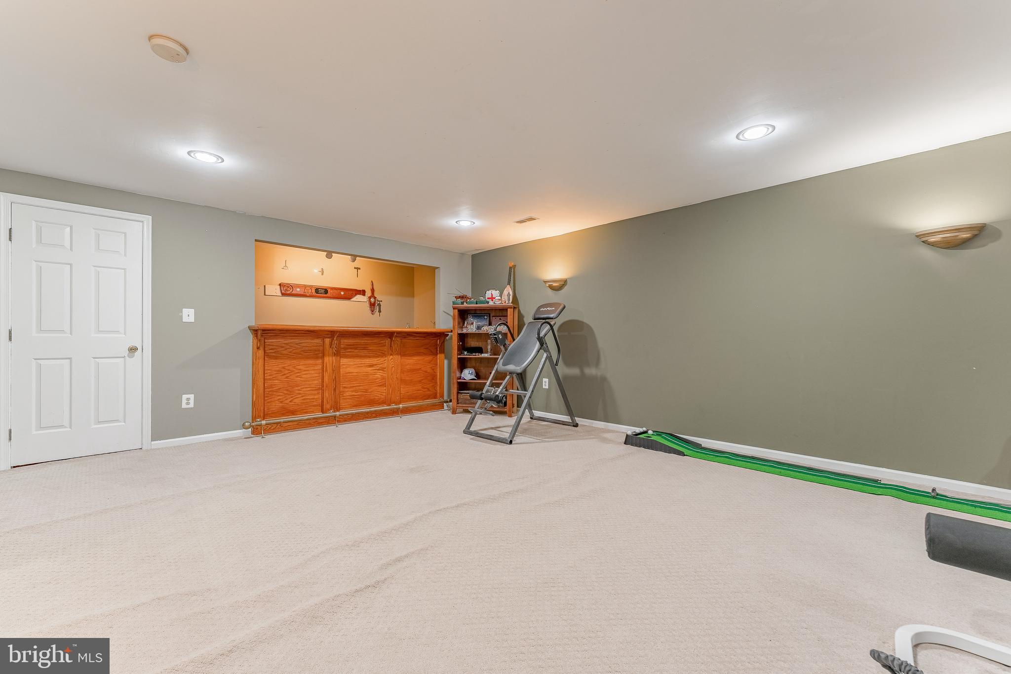 COLLEGE WOODS - Residential