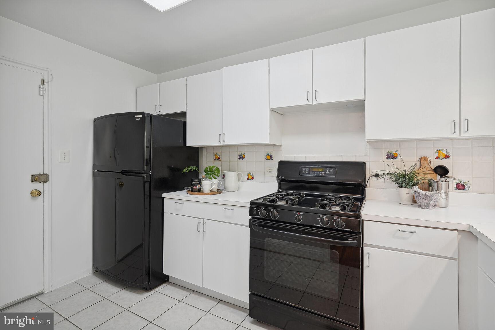 PARKSIDE CONDOMINIUMS - Residential