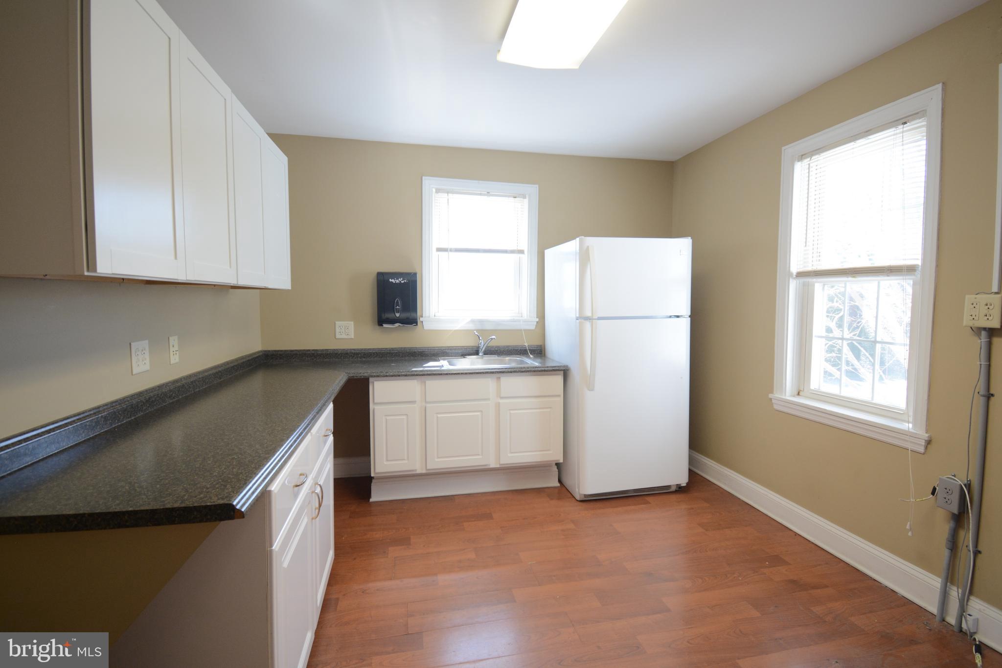 616 E CYPRESS STREET