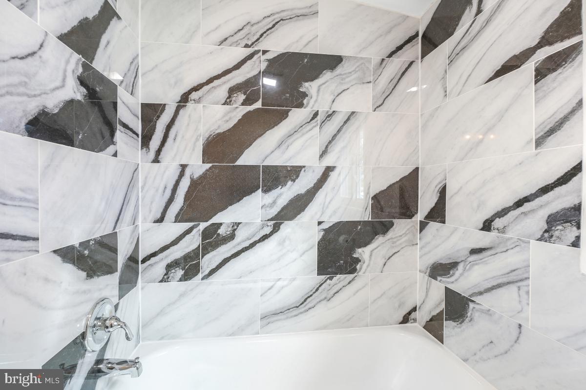 LONG MEADOWS - Residential