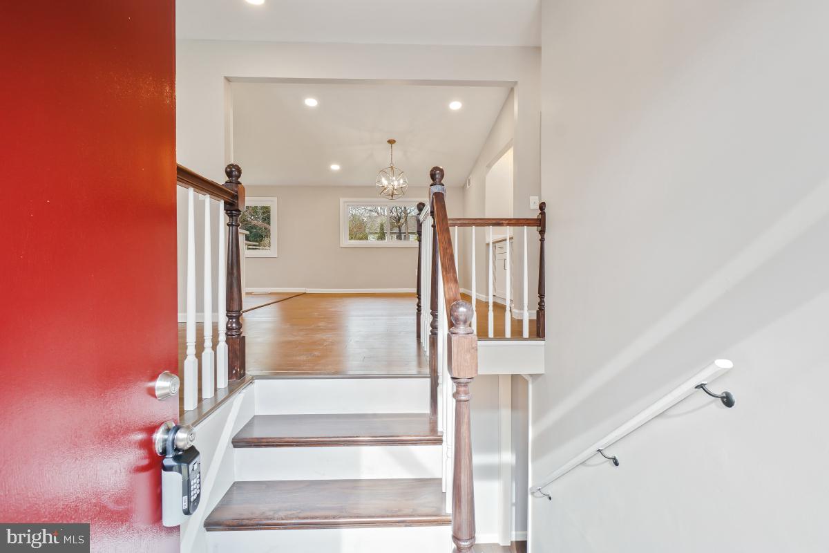 LONG MEADOWS - Residential