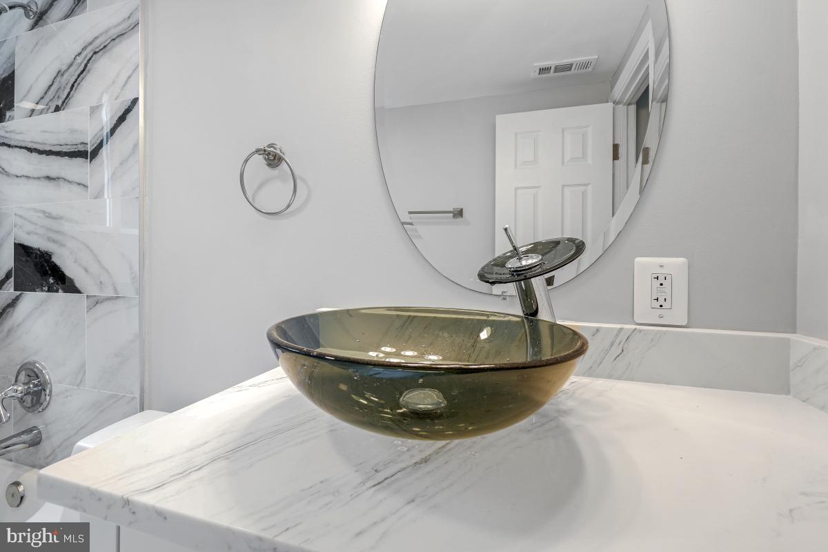 LONG MEADOWS - Residential