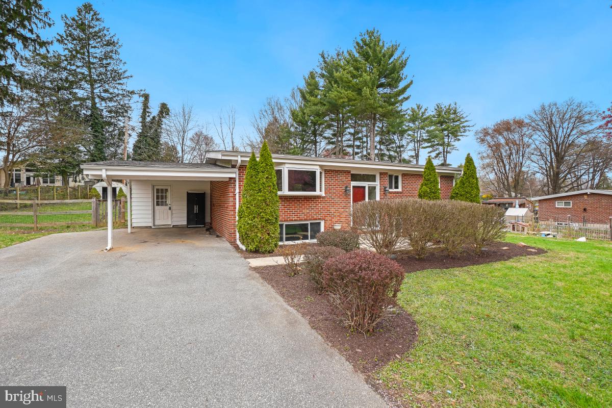 LONG MEADOWS - Residential