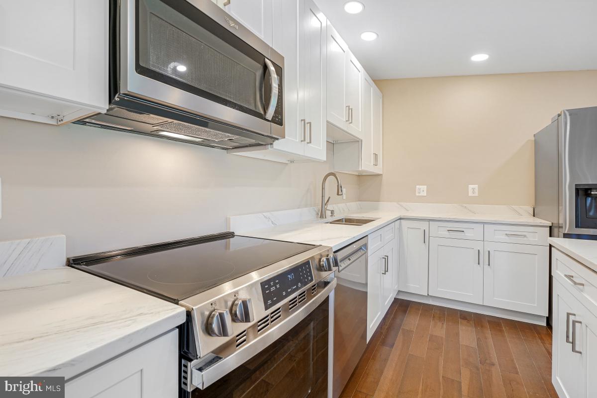 LONG MEADOWS - Residential