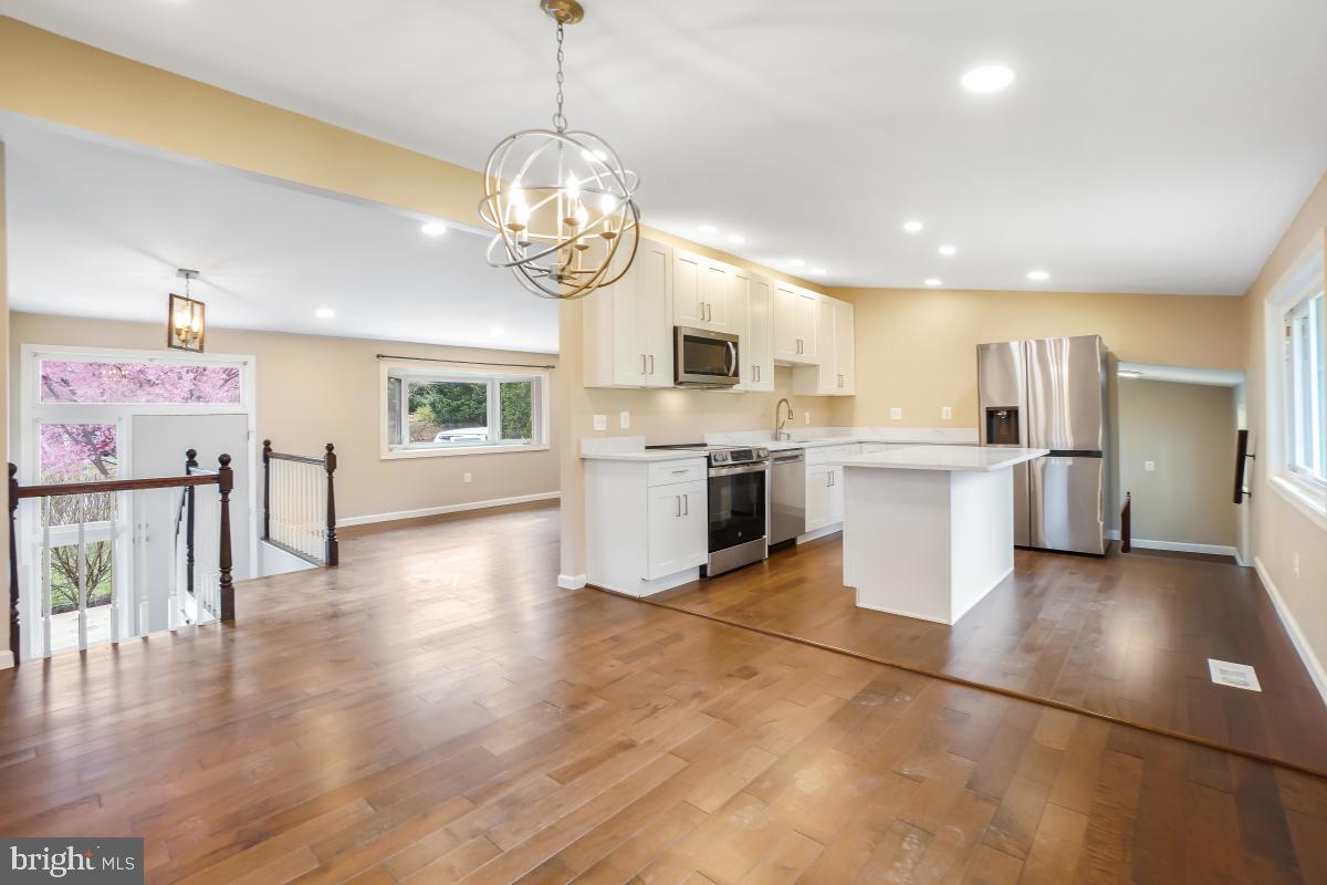 LONG MEADOWS - Residential