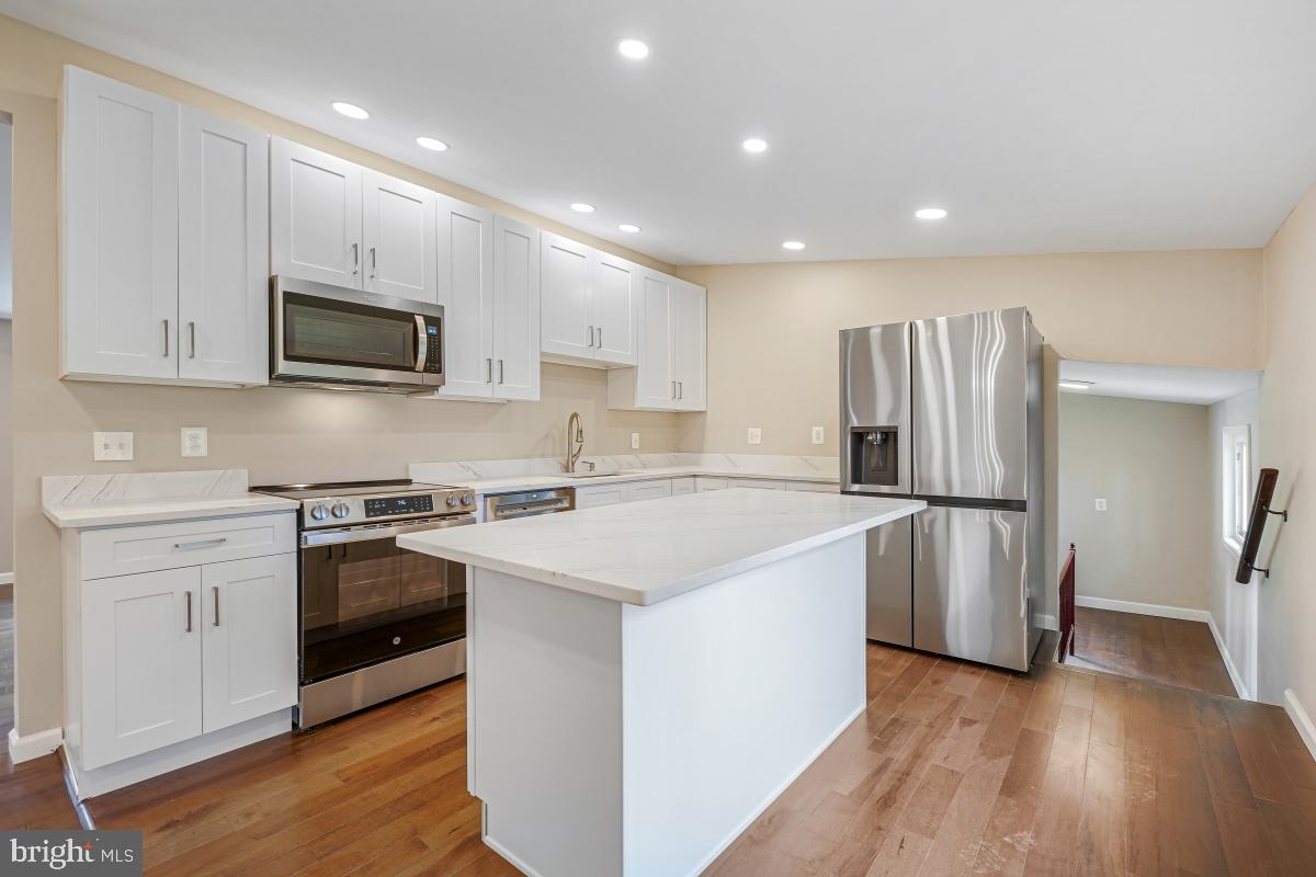 LONG MEADOWS - Residential