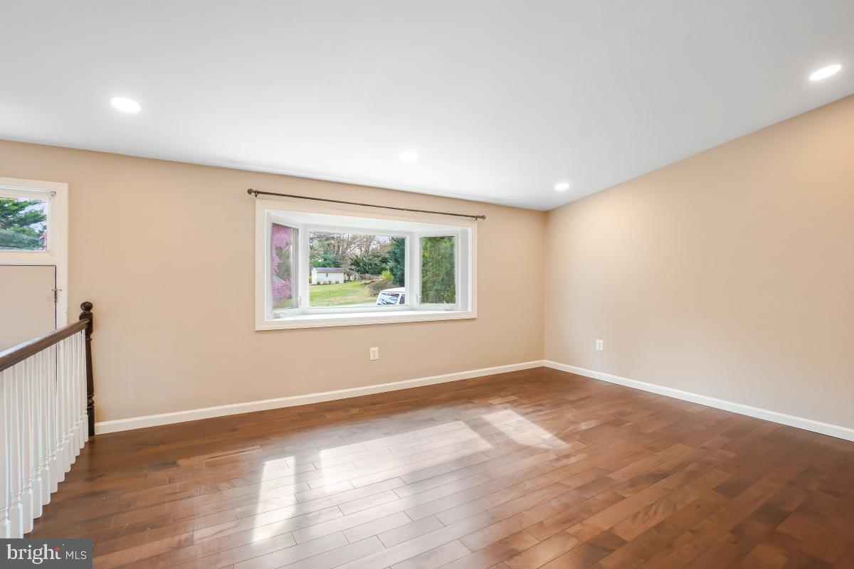 LONG MEADOWS - Residential