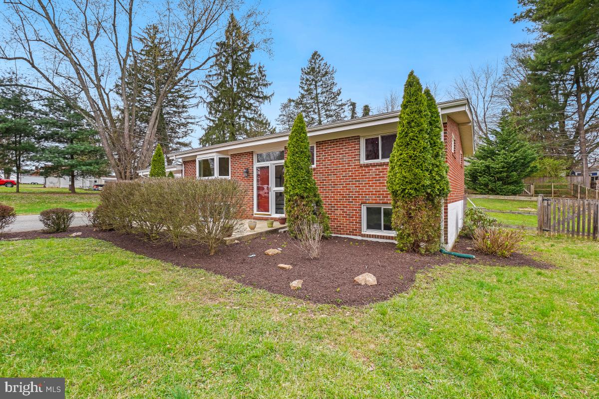 LONG MEADOWS - Residential