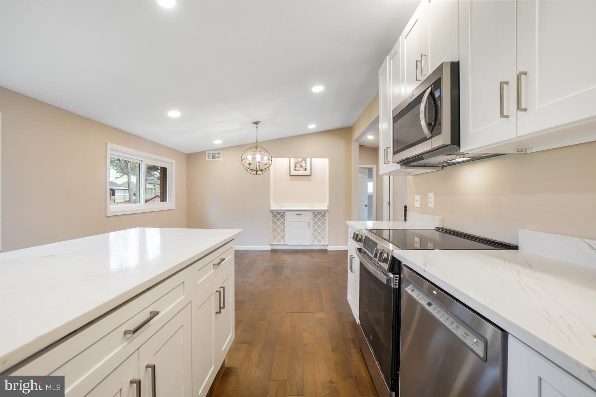 LONG MEADOWS - Residential