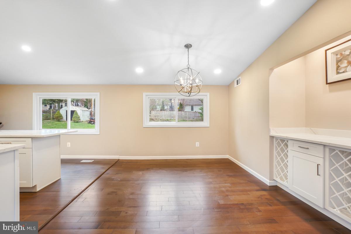 LONG MEADOWS - Residential