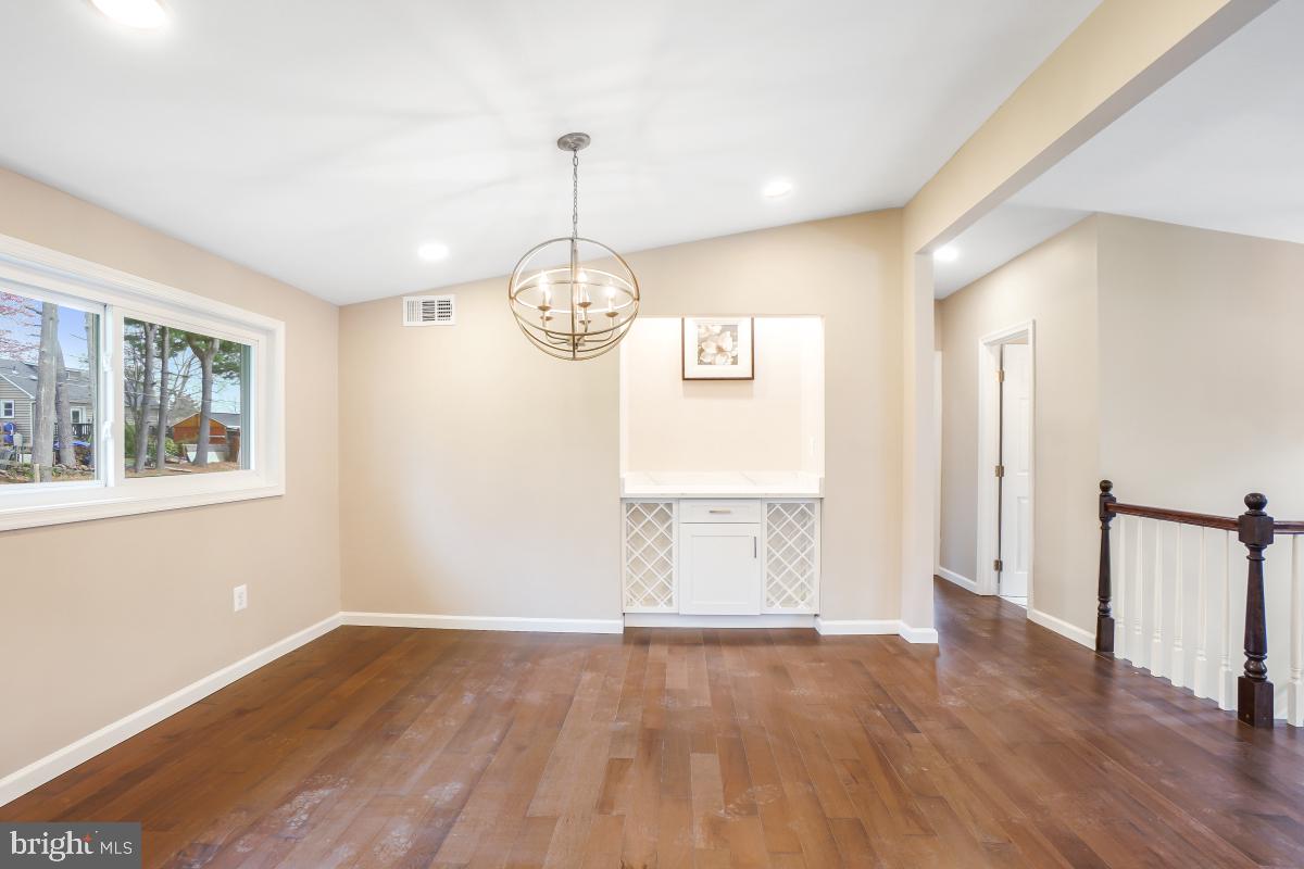 LONG MEADOWS - Residential