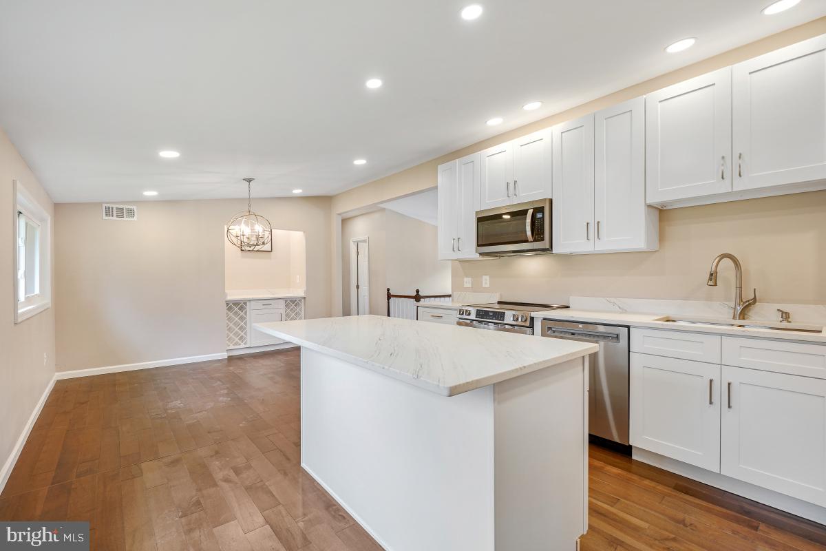 LONG MEADOWS - Residential