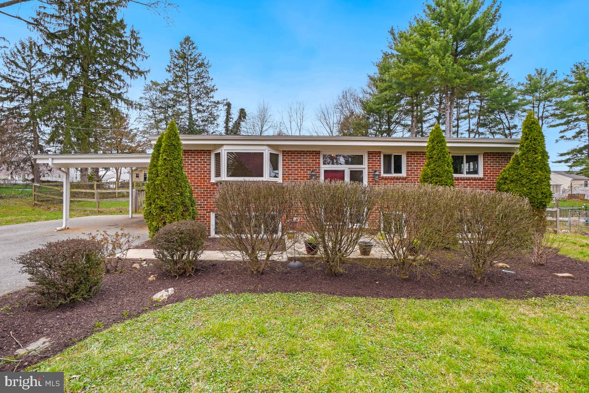 LONG MEADOWS - Residential