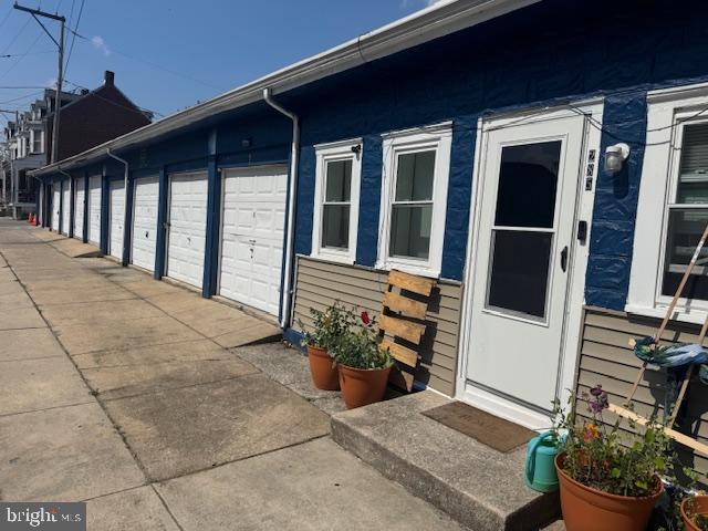 4 Parcel PACKAGE DEAL - 44 Mini Self Storage/Garage Units + Renovated Apartment. Package consists of 4 Parcels: 09-226-06-0064-00-00000=285 S. Belvidere Ave. (10 units + 1 Bed Apt.), 08-164-04-0047-00-00000=229 W. Cottage Place Rear (22 units), 09-205-02-0085-00-00000=605 W. Poplar St. (6 units), & 09-205-02-0085-A0-00000=609 W. Poplar St. (6 units) Being Sold As One Package. 44 Mini Self Storage/Garage Units w/an Attached, Renovated One Bedroom Apartment. Tenant Pays: Electric, Cooking, Heat, Hot Water& Water. Annual Gross Income is approximately $65,000. An incredible opportunity for a new or seasoned investor!