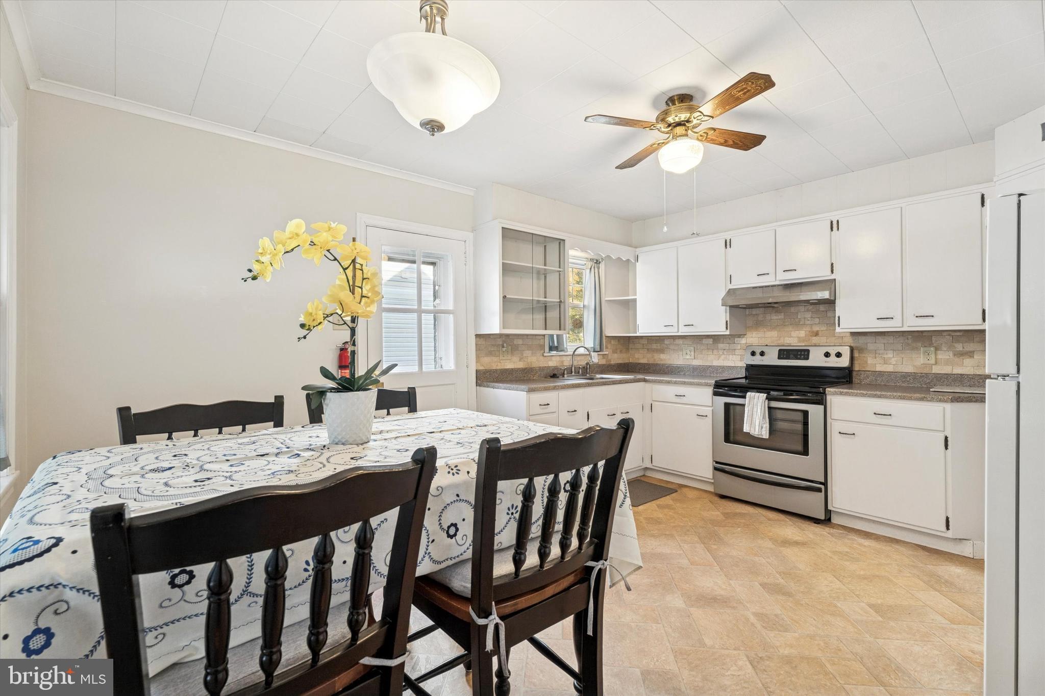 1106 N FRANKLIN STREET