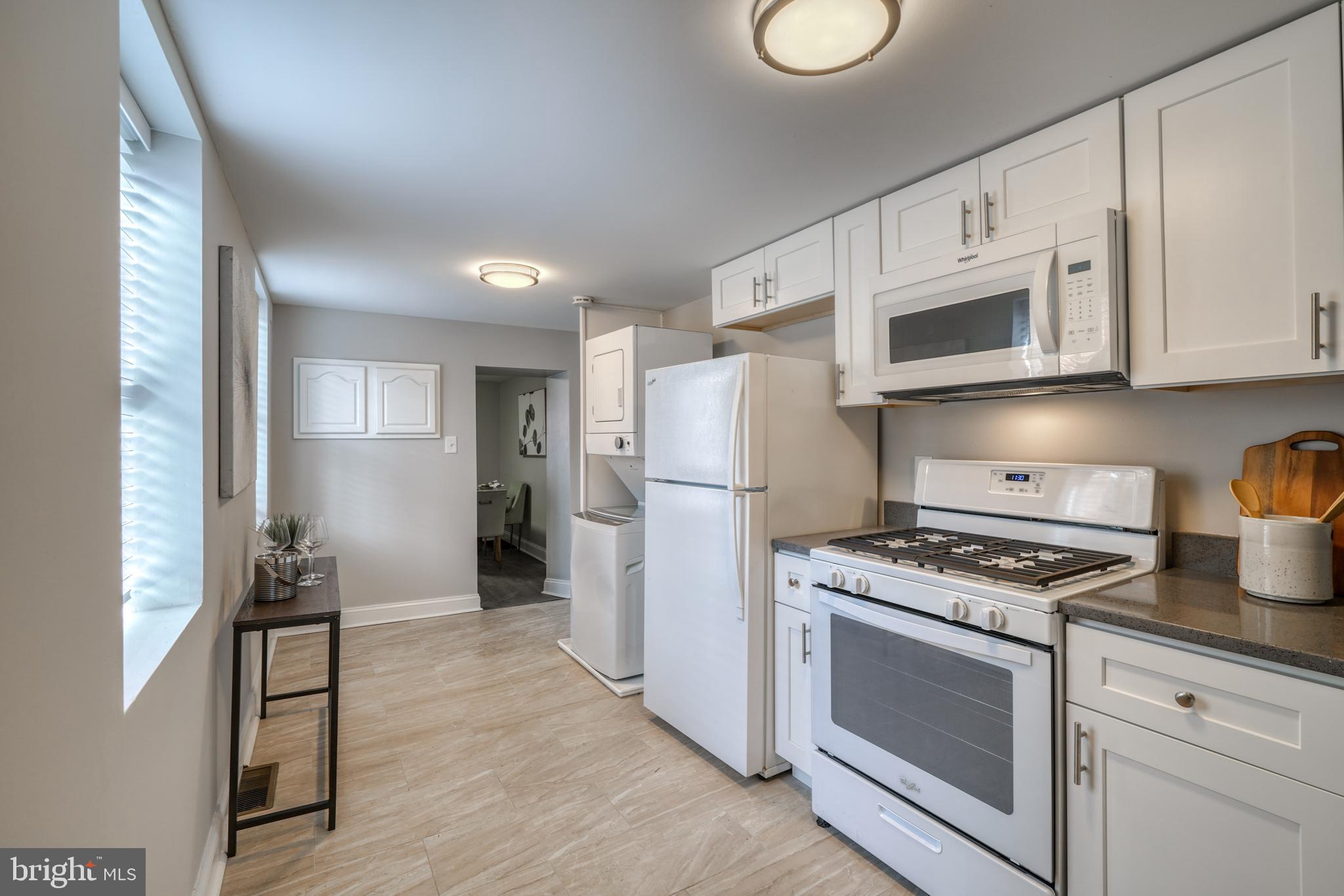 HOLLINS MARKET - Residential