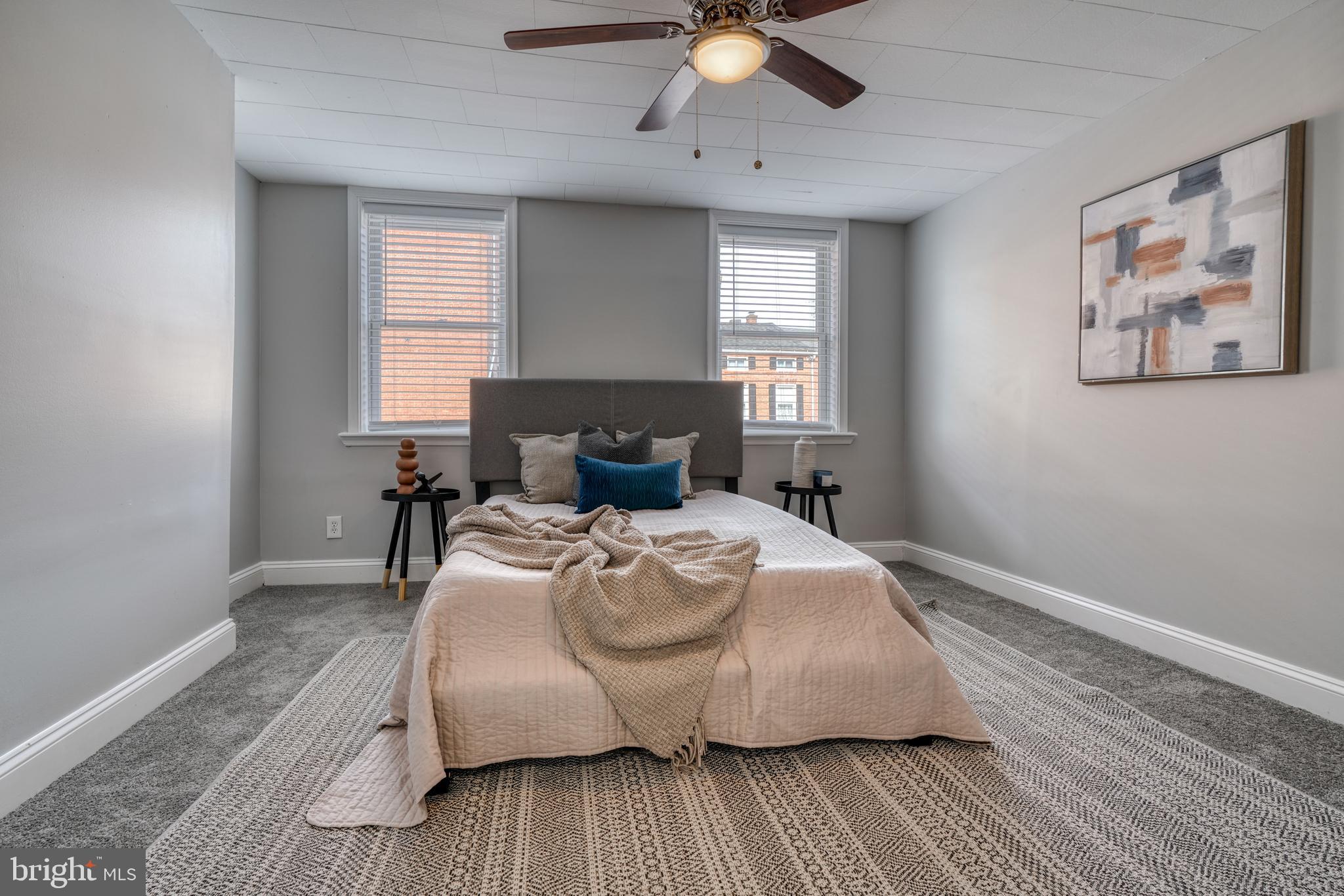 HOLLINS MARKET - Residential