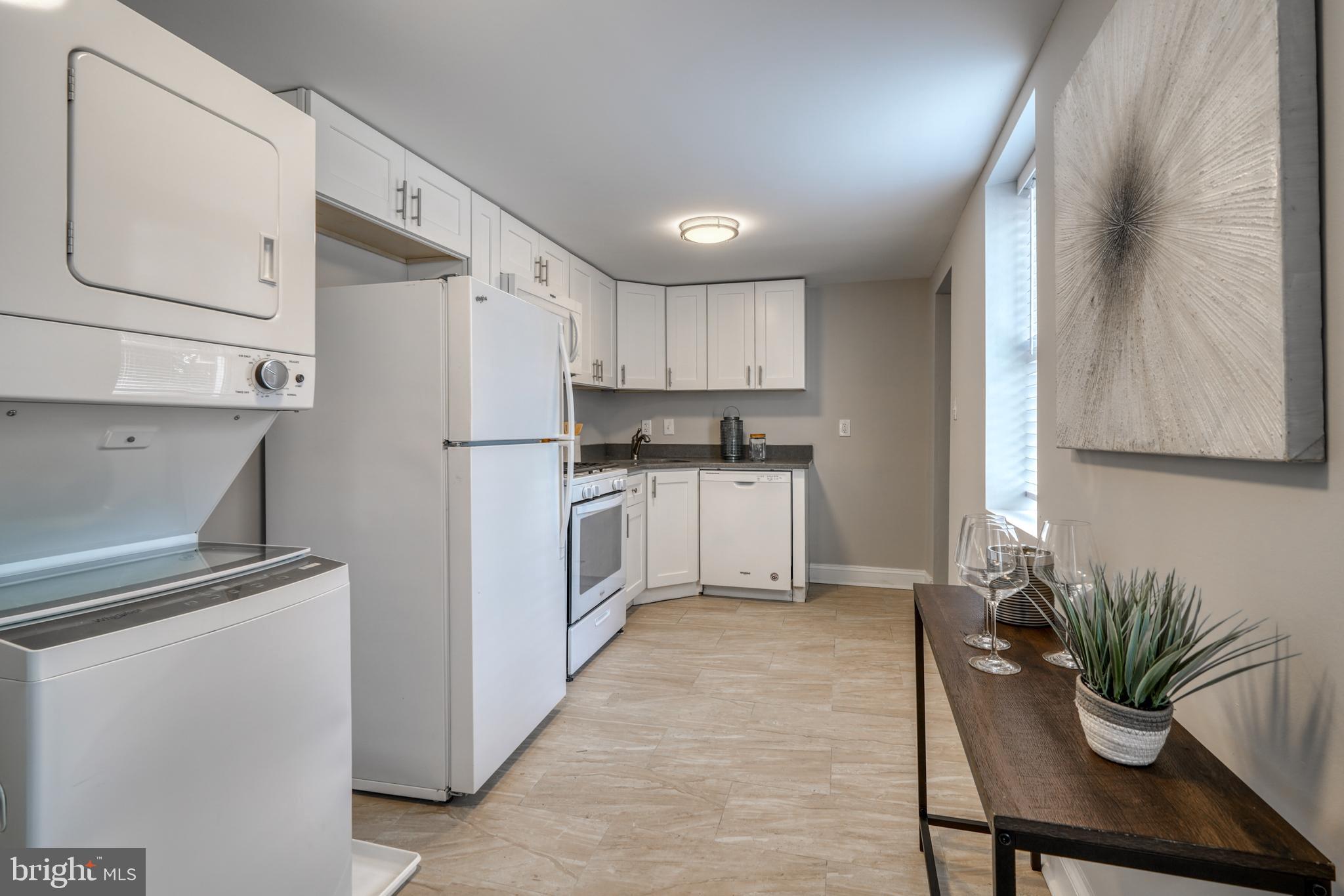 HOLLINS MARKET - Residential