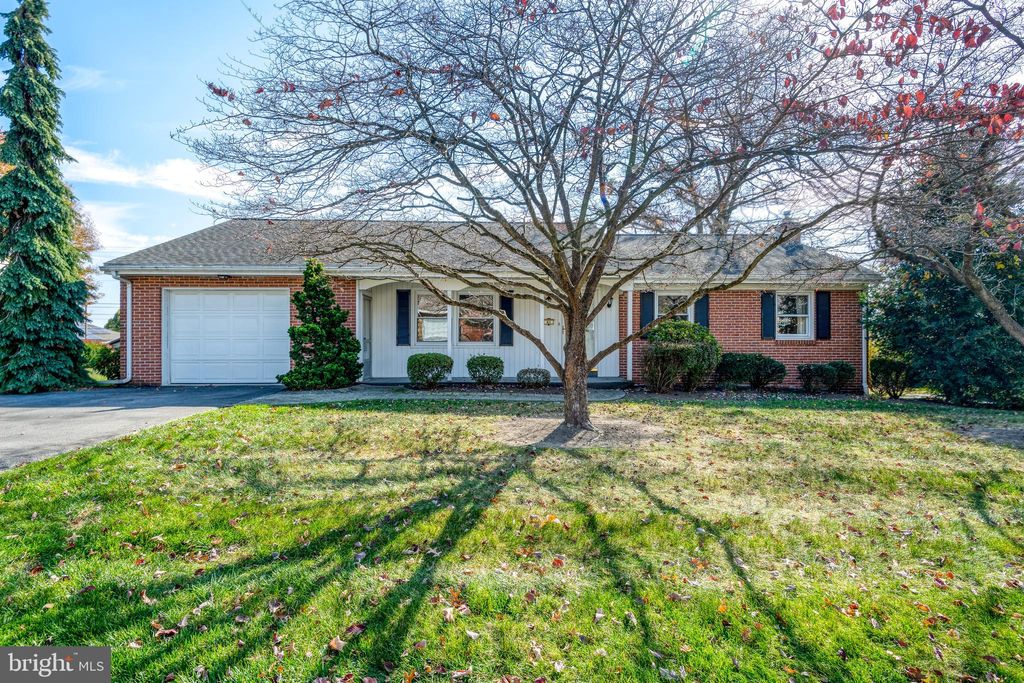 Photo of 41 Dawn Avenue, Akron, PA 17501 (MLS # PALA2059688)