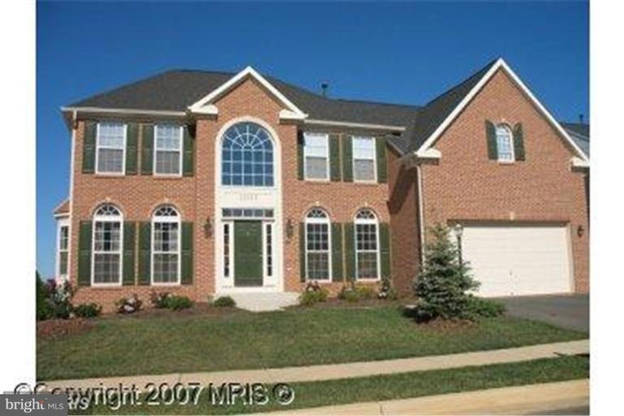 Beautiful home in desired community offers walking distance to pool, school & convenient to interstates, shopping & restaurants. Huge kitchen w/sunroom, granite counter tops, SS appliances, hardwood flooring throughout main level, upgraded carpet, crown molding, chair rail & trim, tray ceilings, huge walk in closets, media room, entertainment rooms, luxury master suite w/sitting room and bathroom.