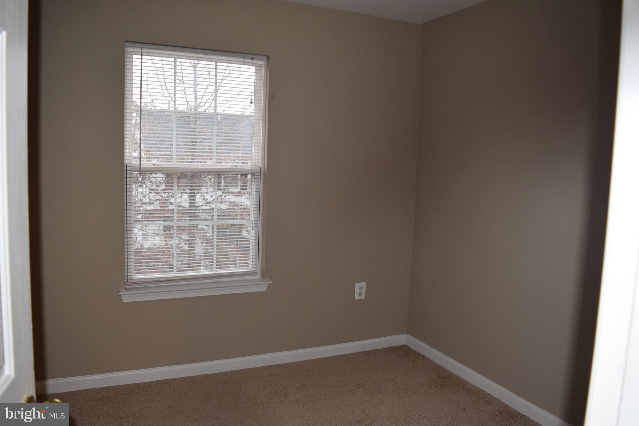 COLONY SQUARE- RSB PT PA - Residential Lease