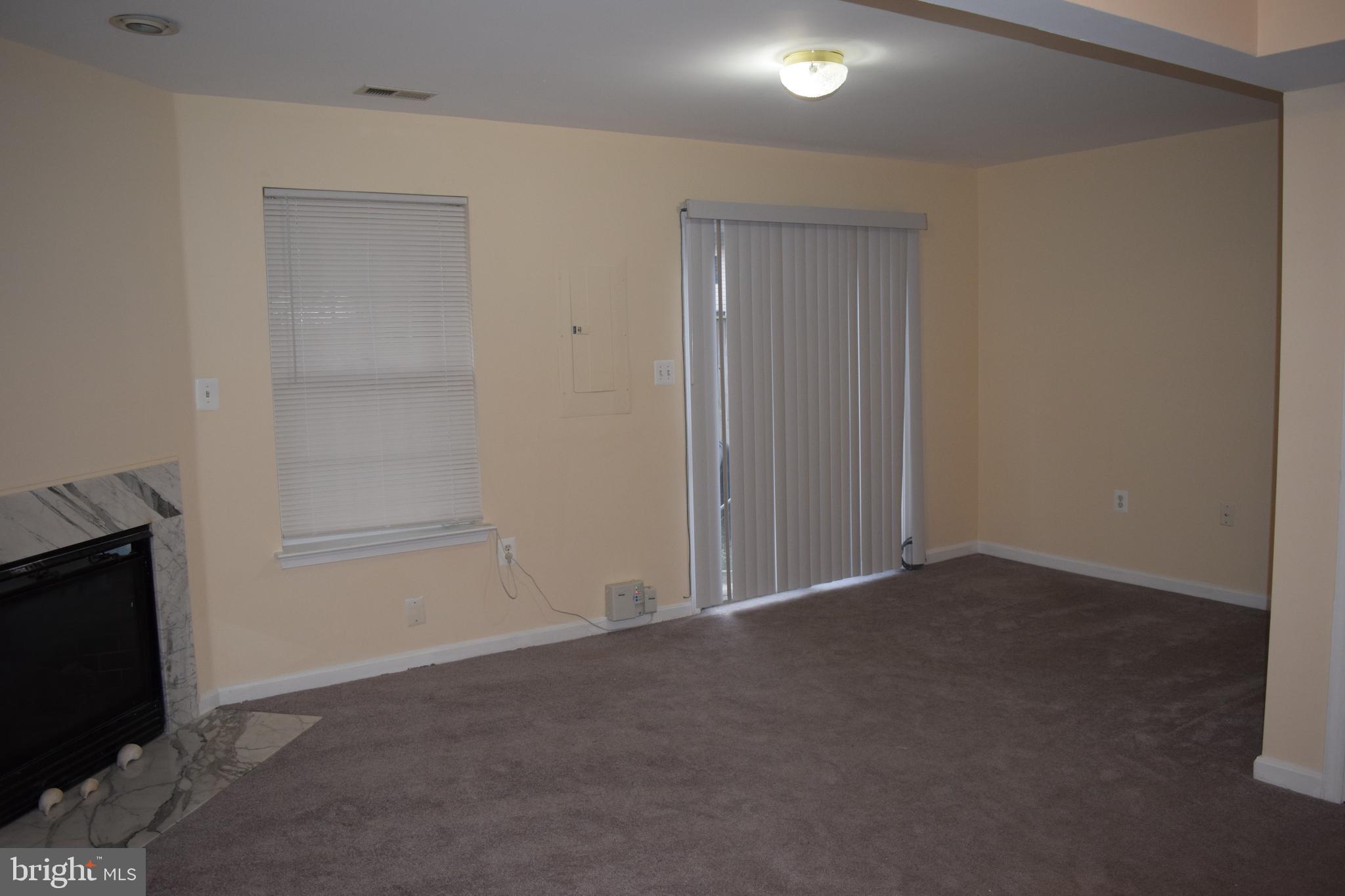 COLONY SQUARE- RSB PT PA - Residential Lease