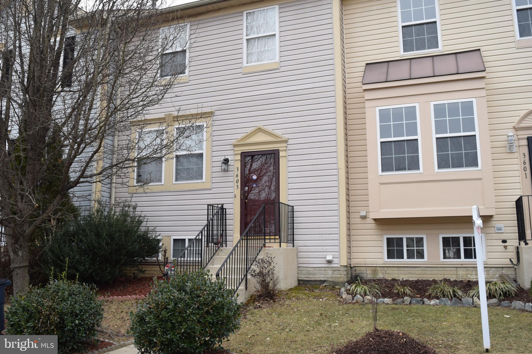 COLONY SQUARE- RSB PT PA - Residential Lease