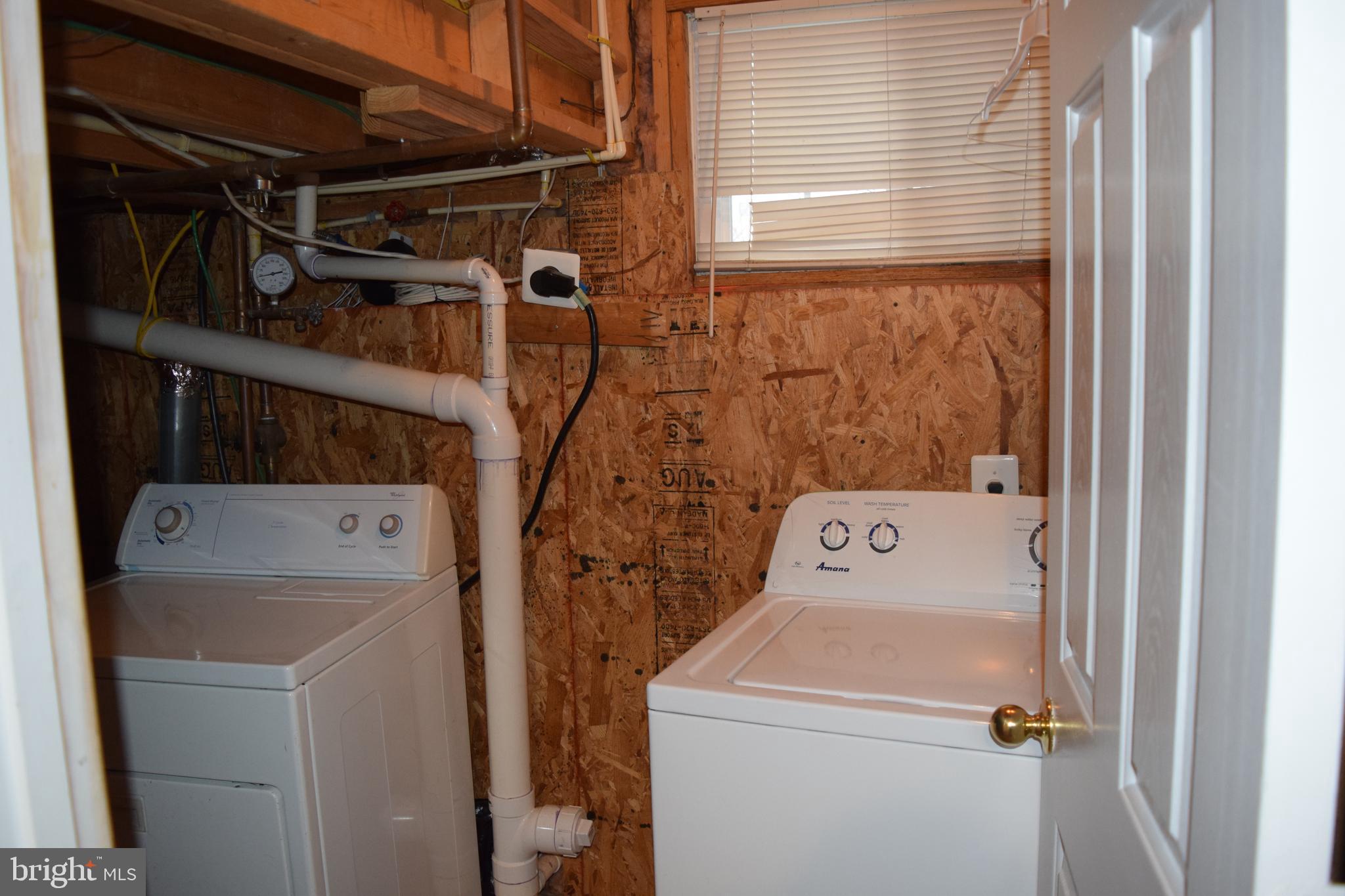 COLONY SQUARE- RSB PT PA - Residential Lease