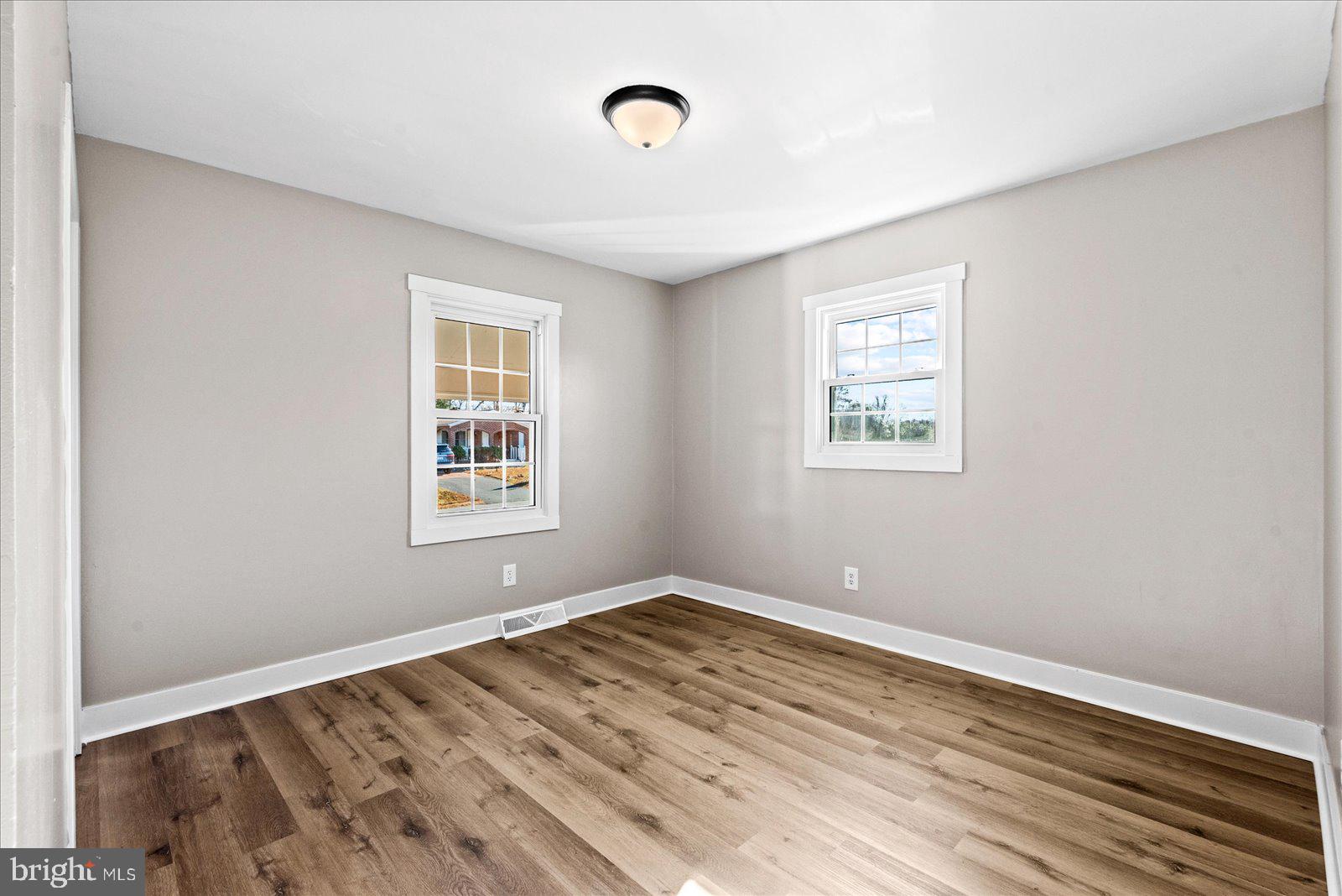 GRAFTON VILLAGE - Residential