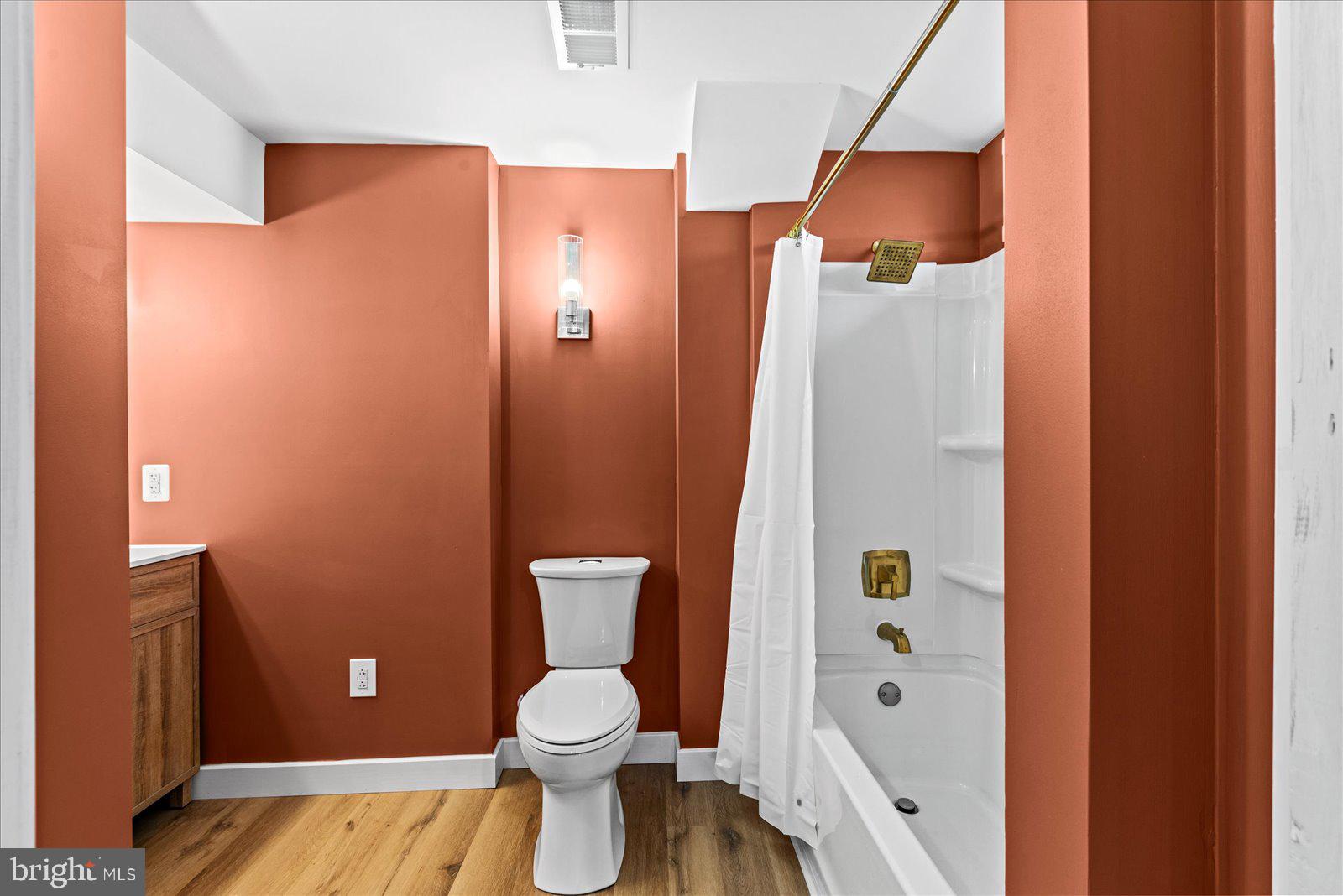 GRAFTON VILLAGE - Residential