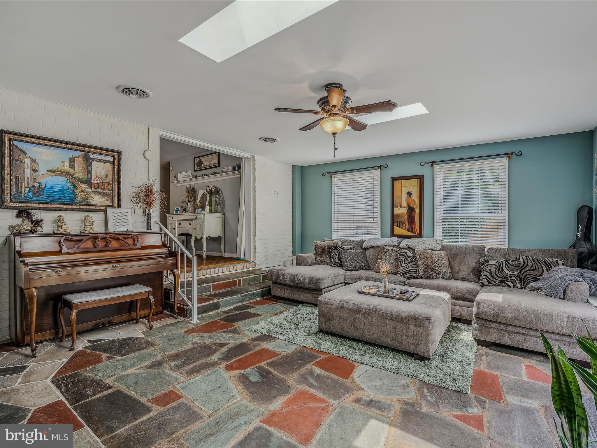 MEADOWBROOK - Residential