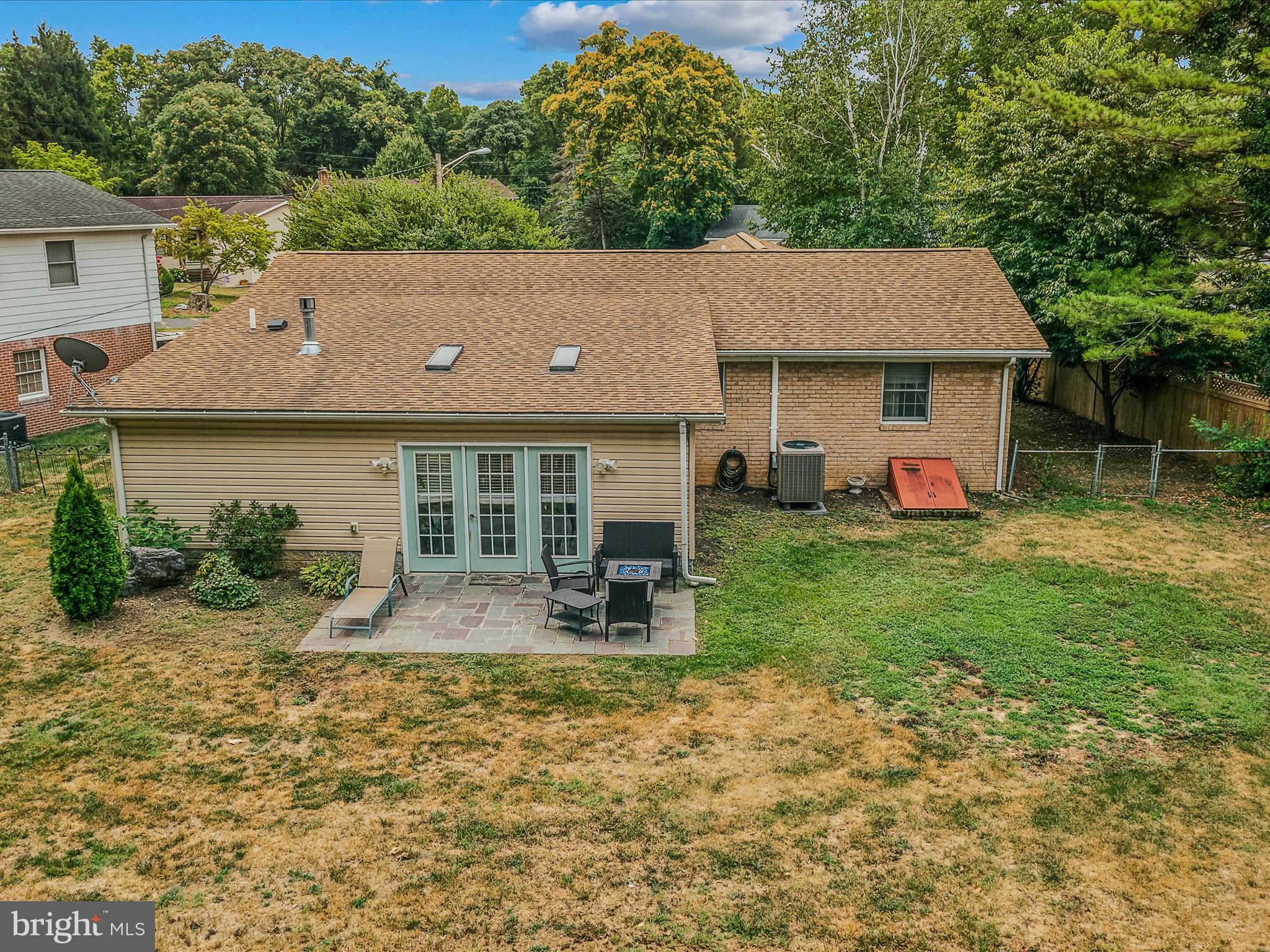 MEADOWBROOK - Residential