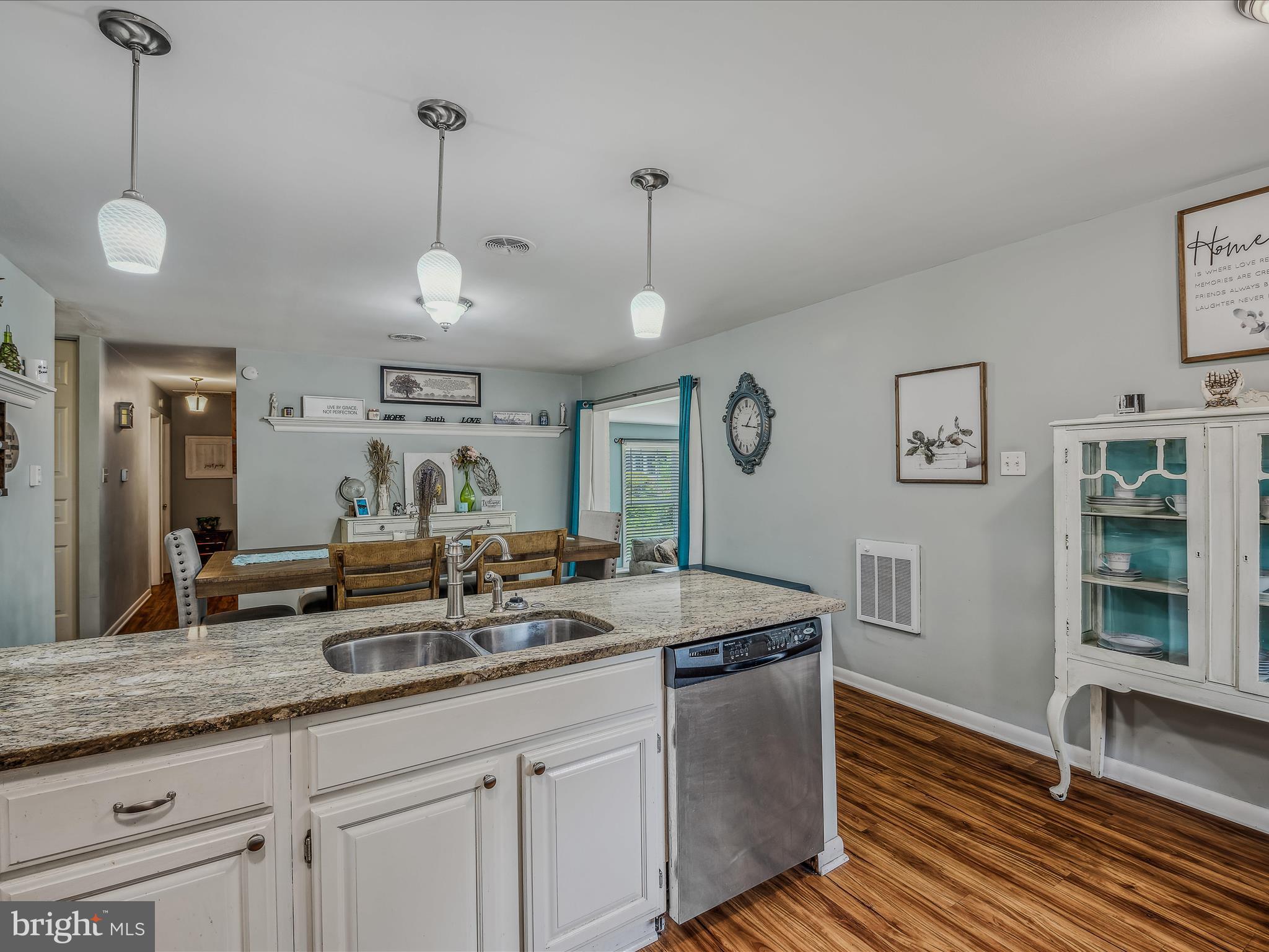 MEADOWBROOK - Residential