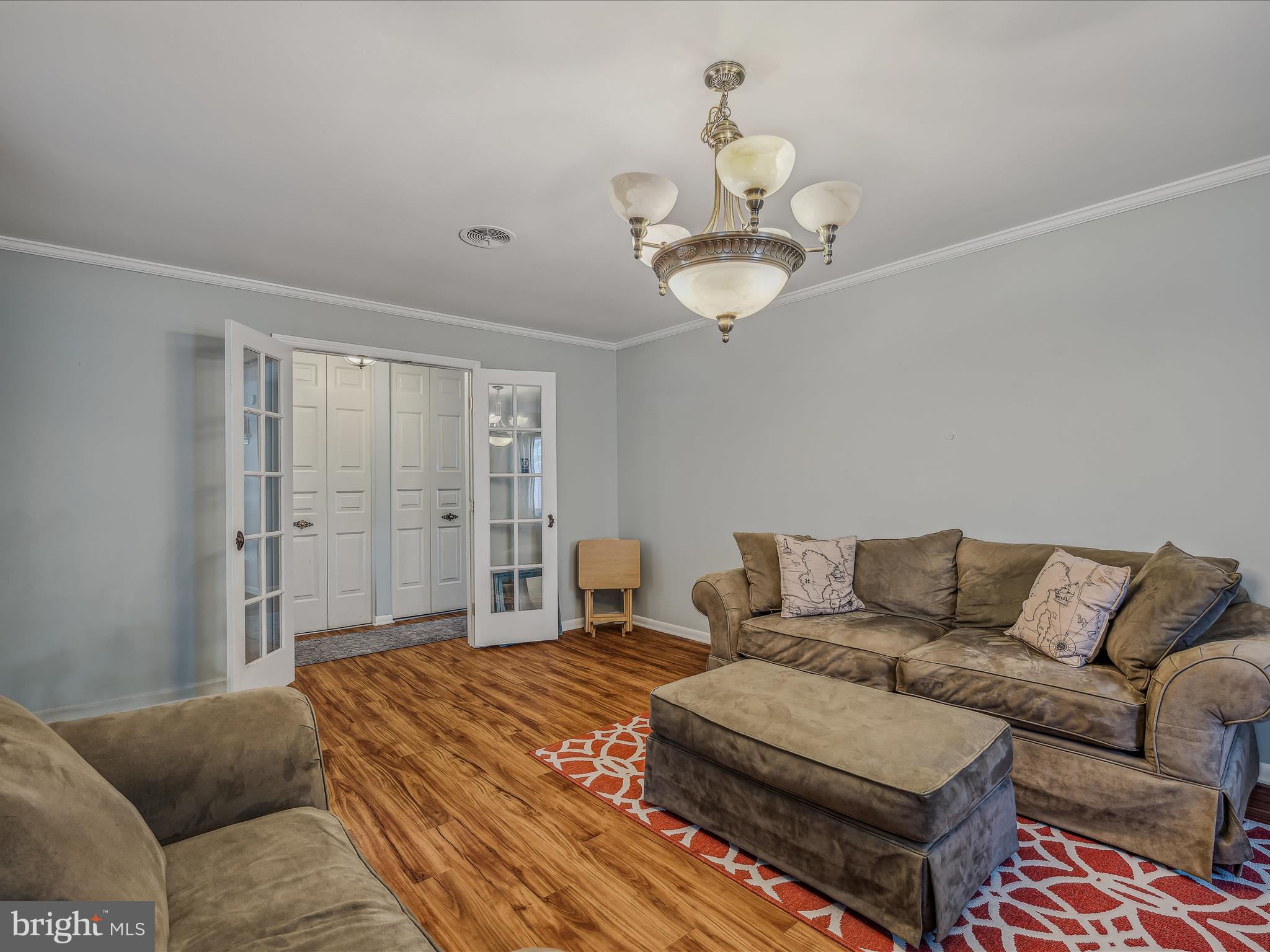 MEADOWBROOK - Residential