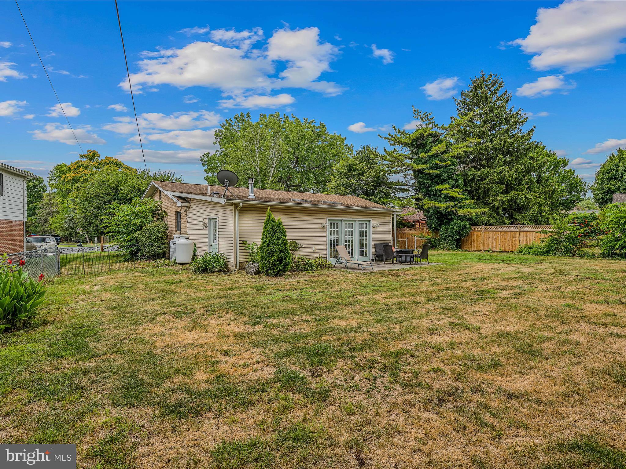 MEADOWBROOK - Residential