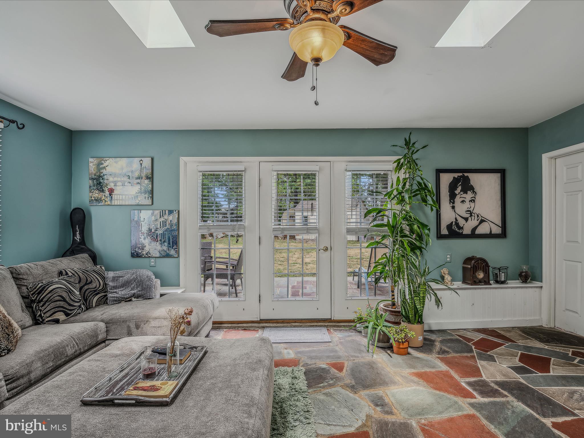 MEADOWBROOK - Residential