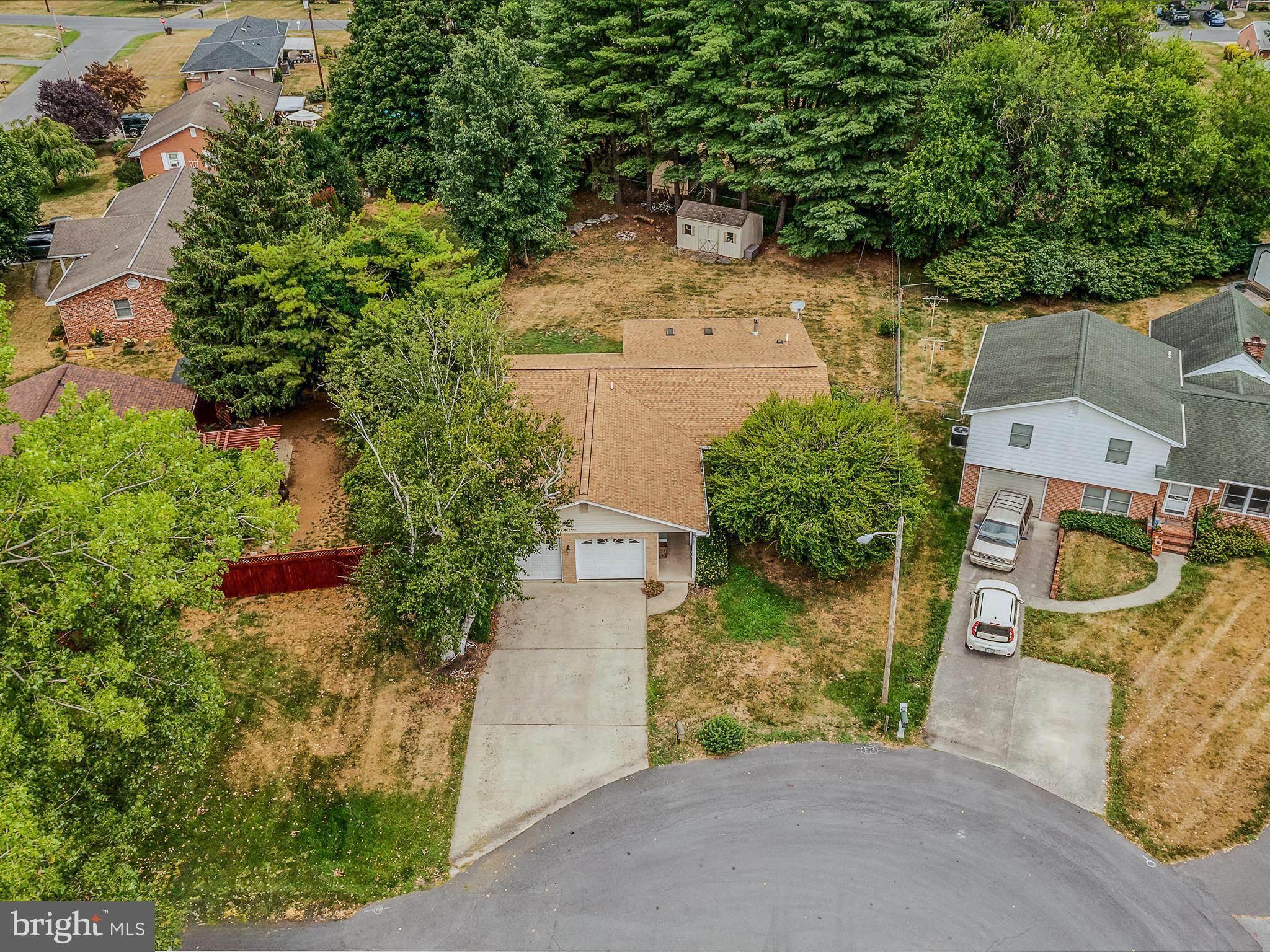 MEADOWBROOK - Residential