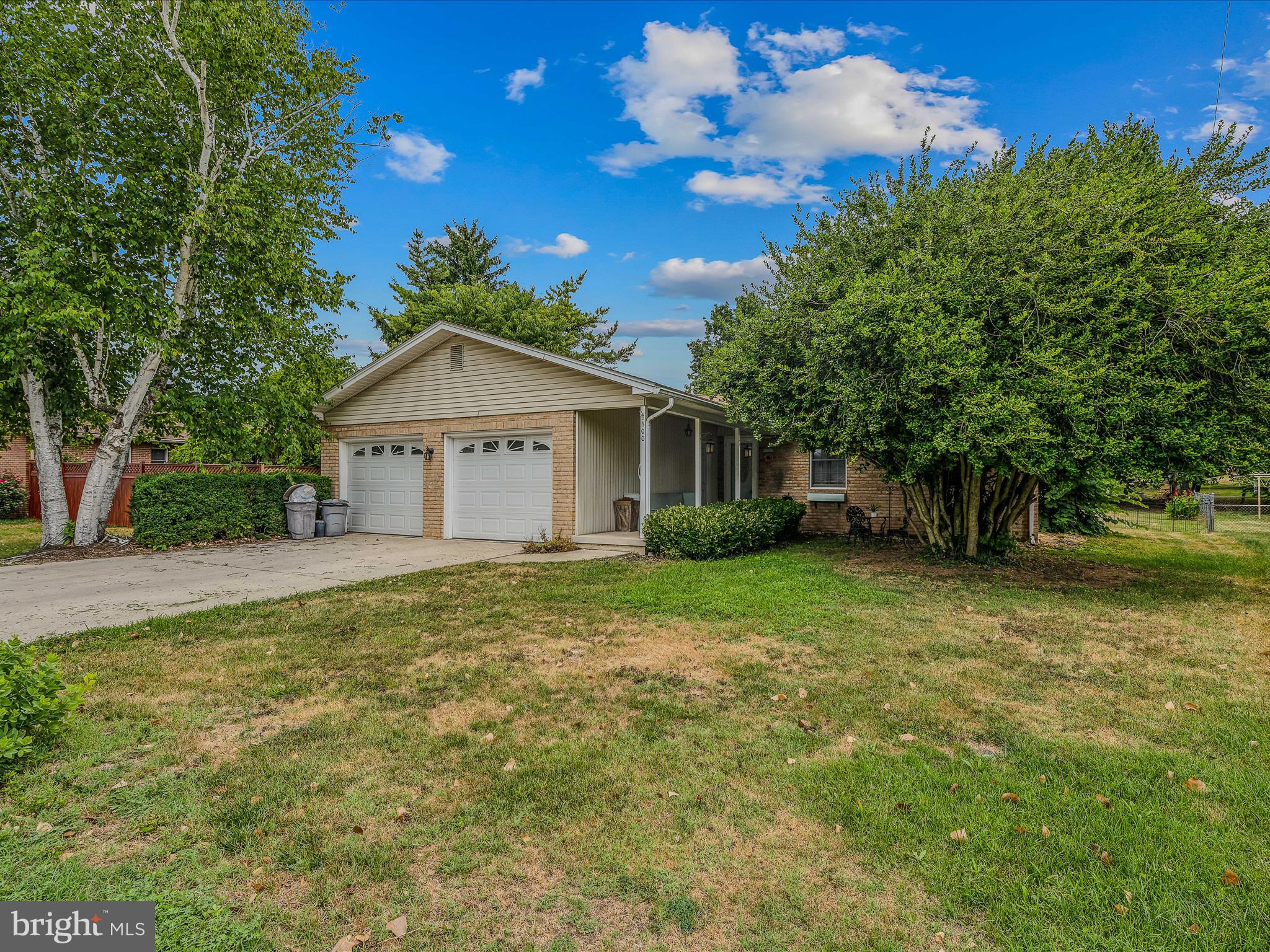 MEADOWBROOK - Residential