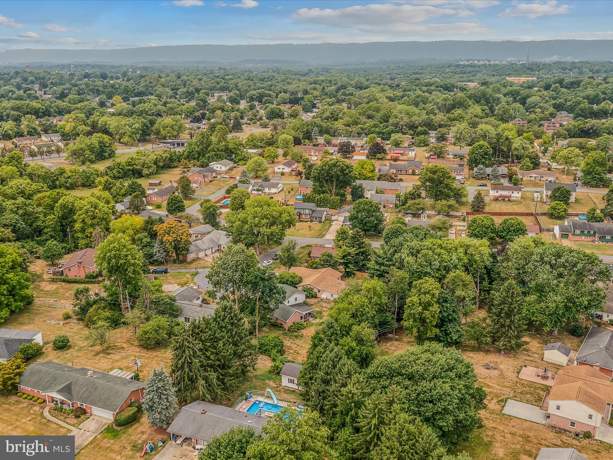 MEADOWBROOK - Residential