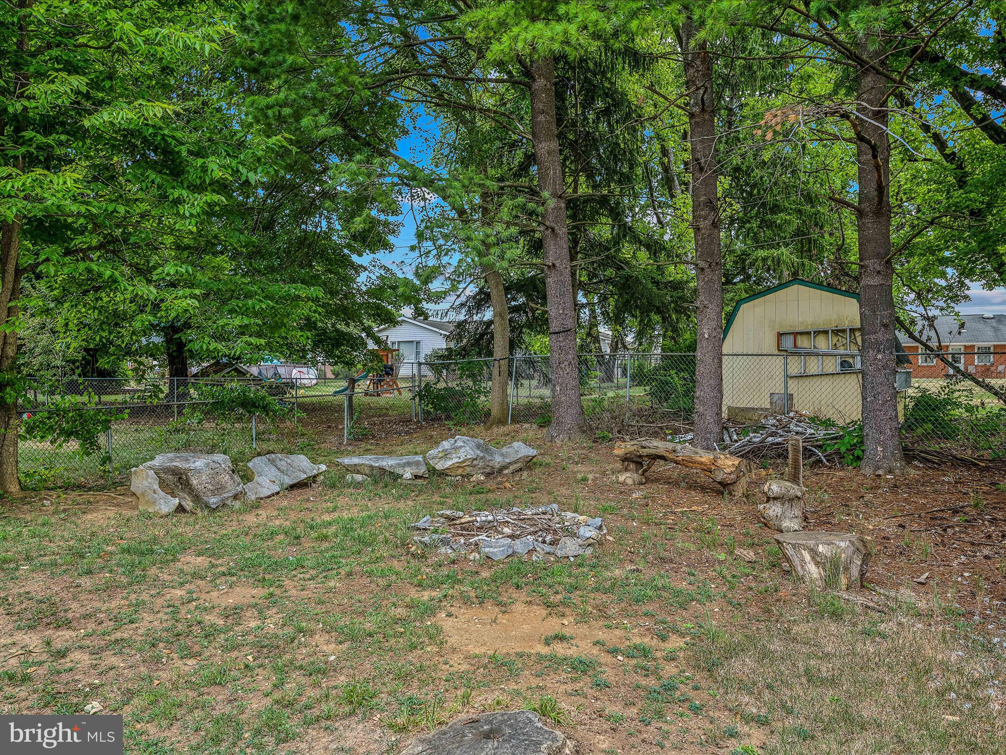 MEADOWBROOK - Residential