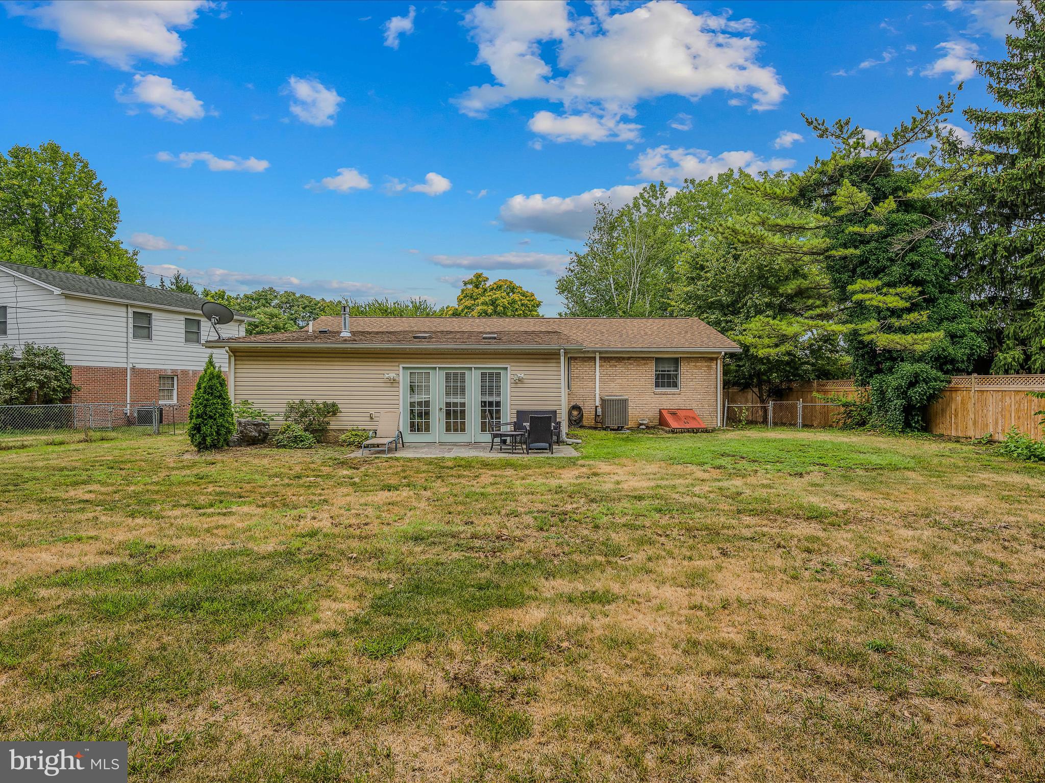 MEADOWBROOK - Residential