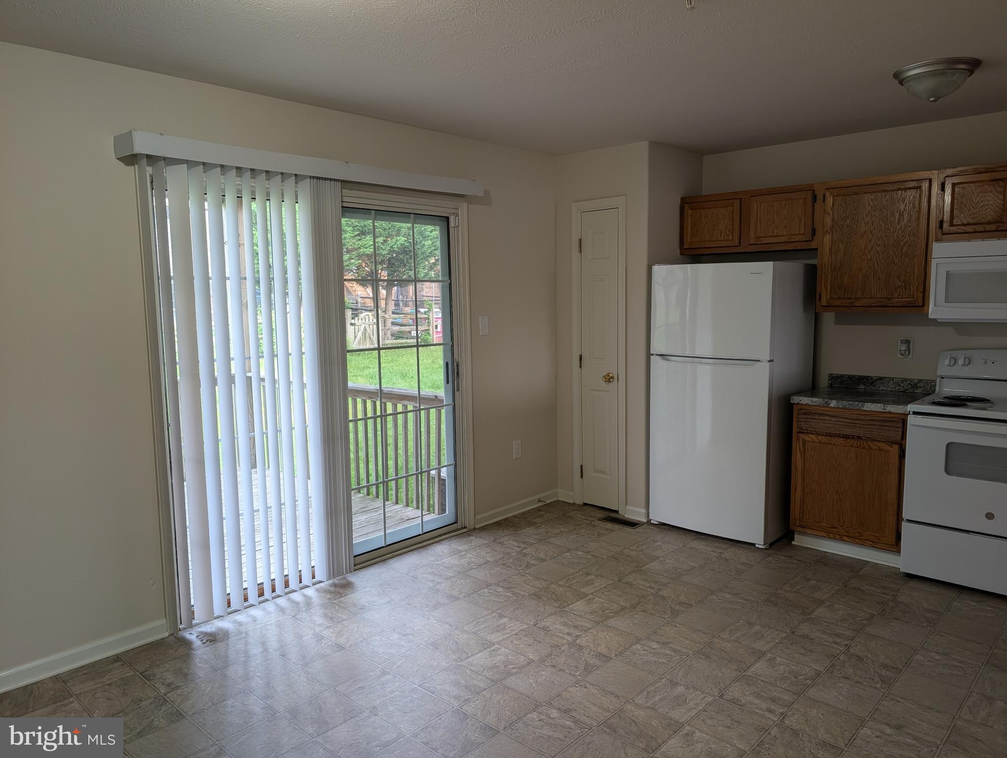 WALNUT HILL - Residential