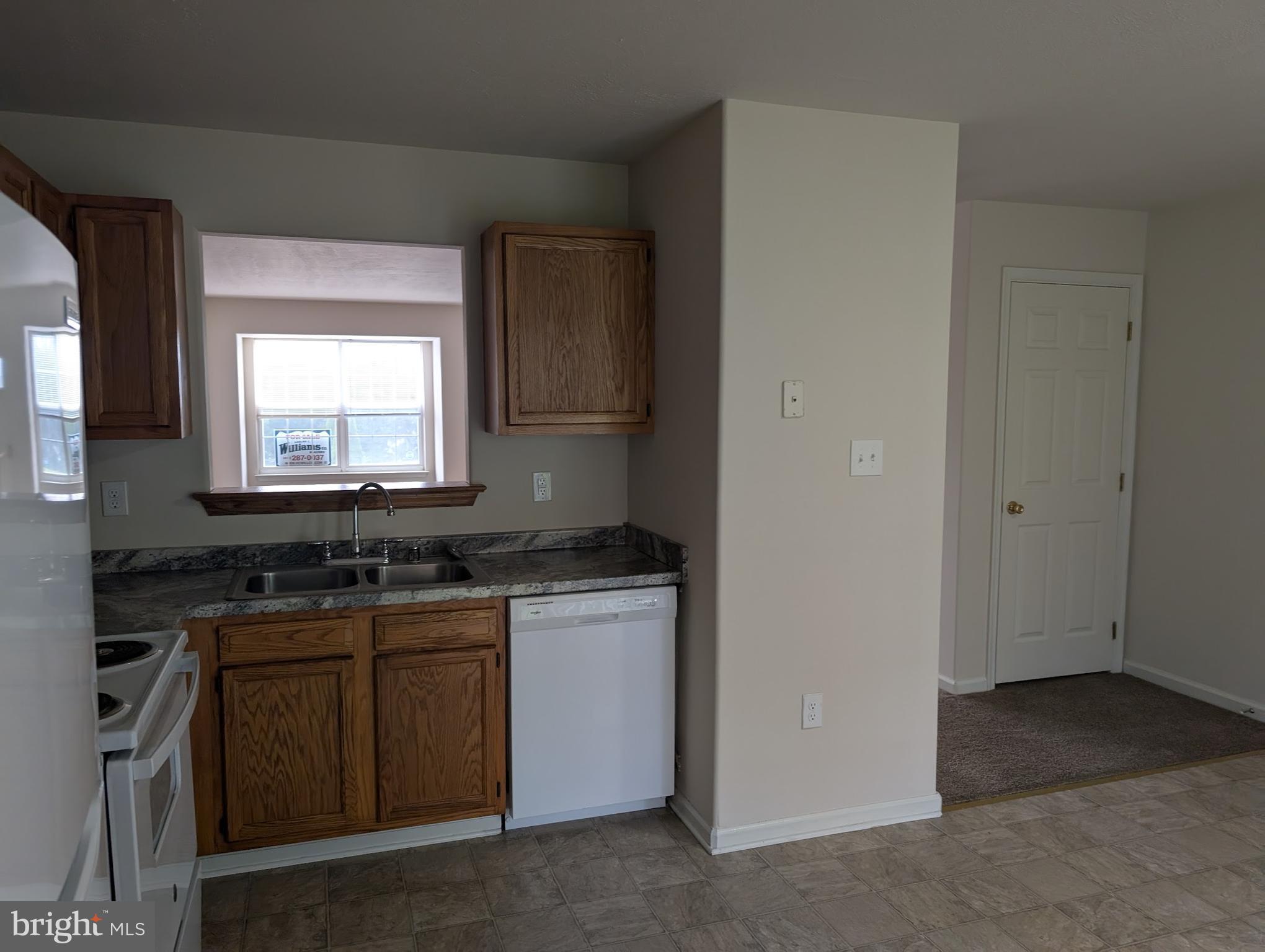 WALNUT HILL - Residential