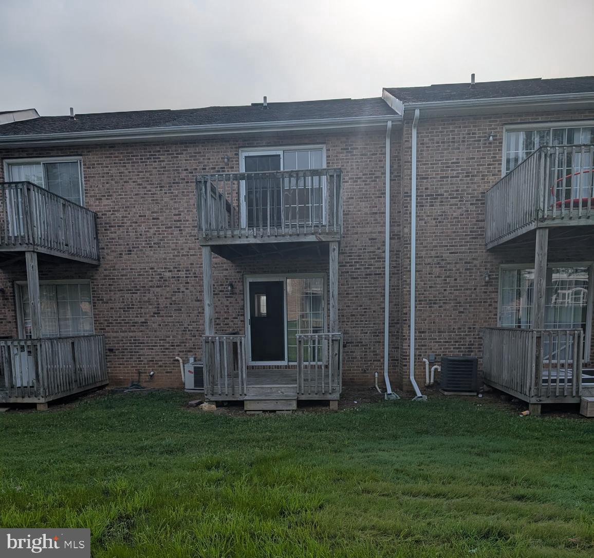 WALNUT HILL - Residential