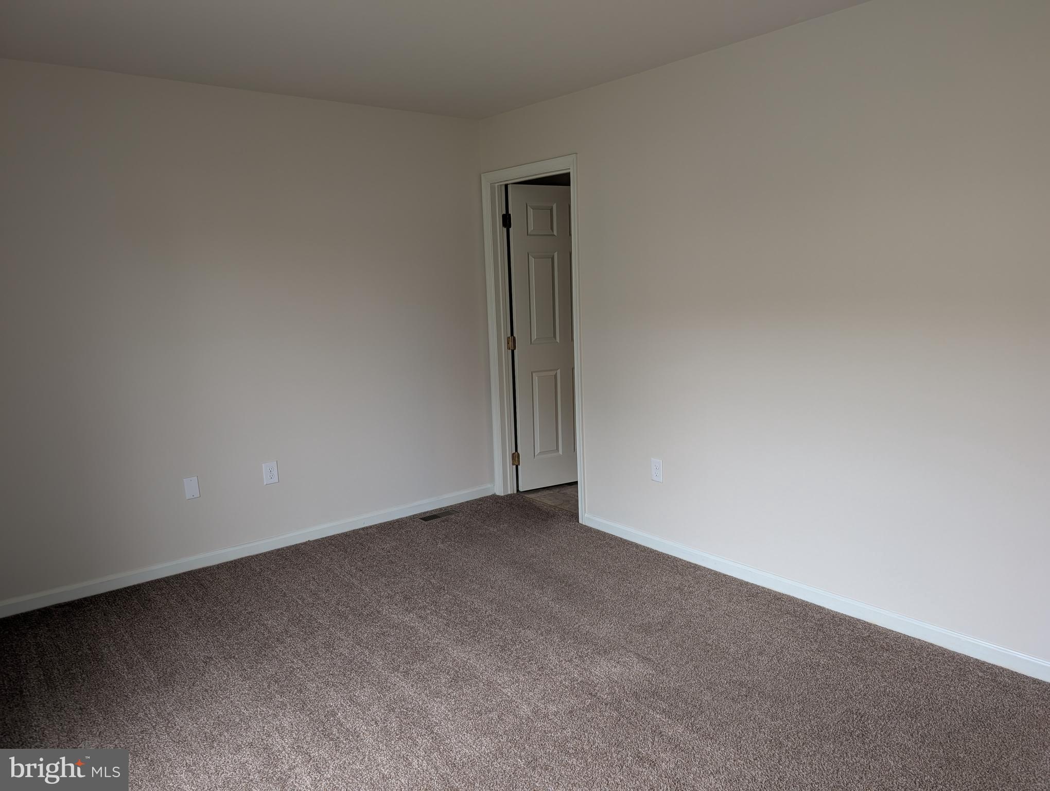 WALNUT HILL - Residential